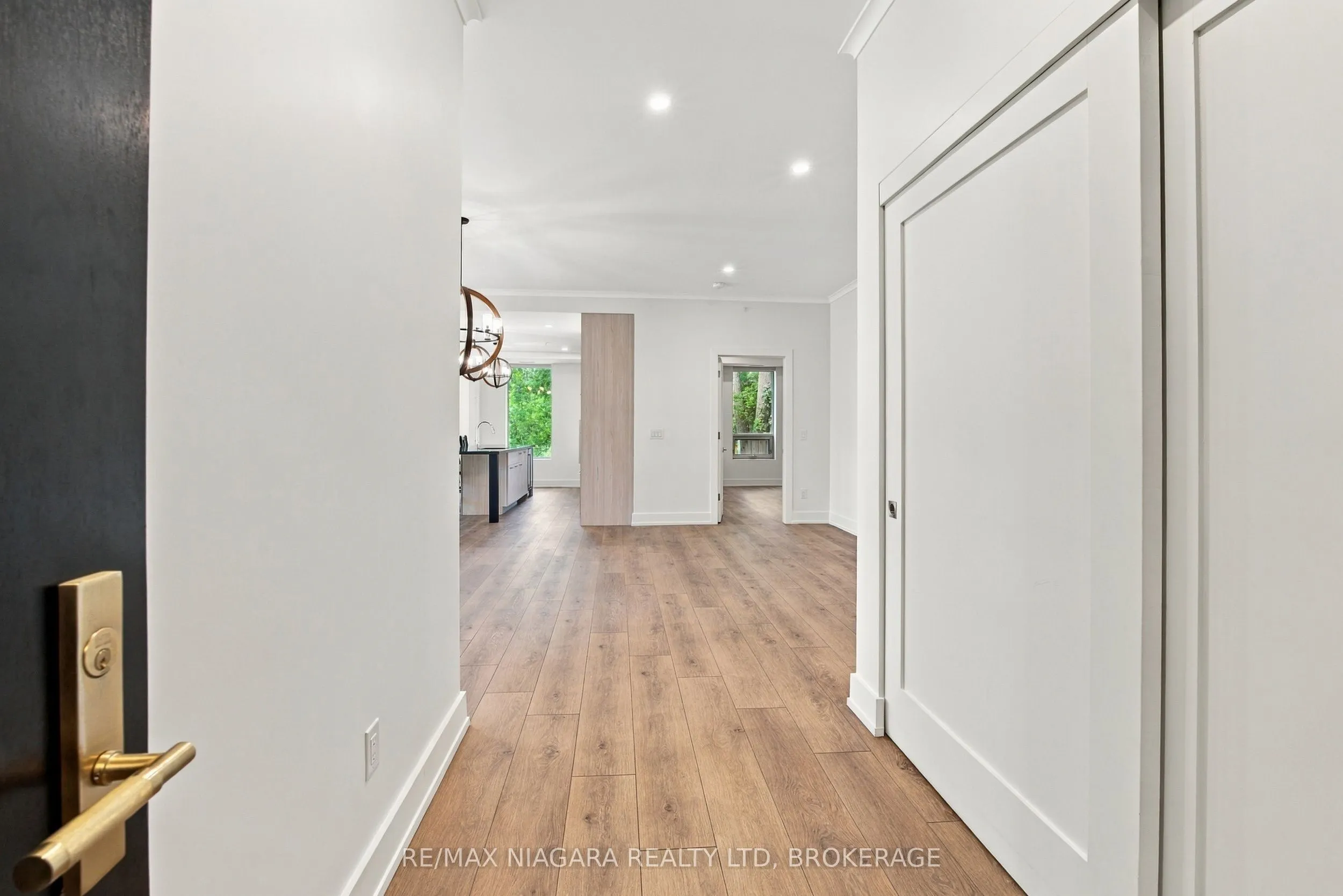 77 Yates Street #201