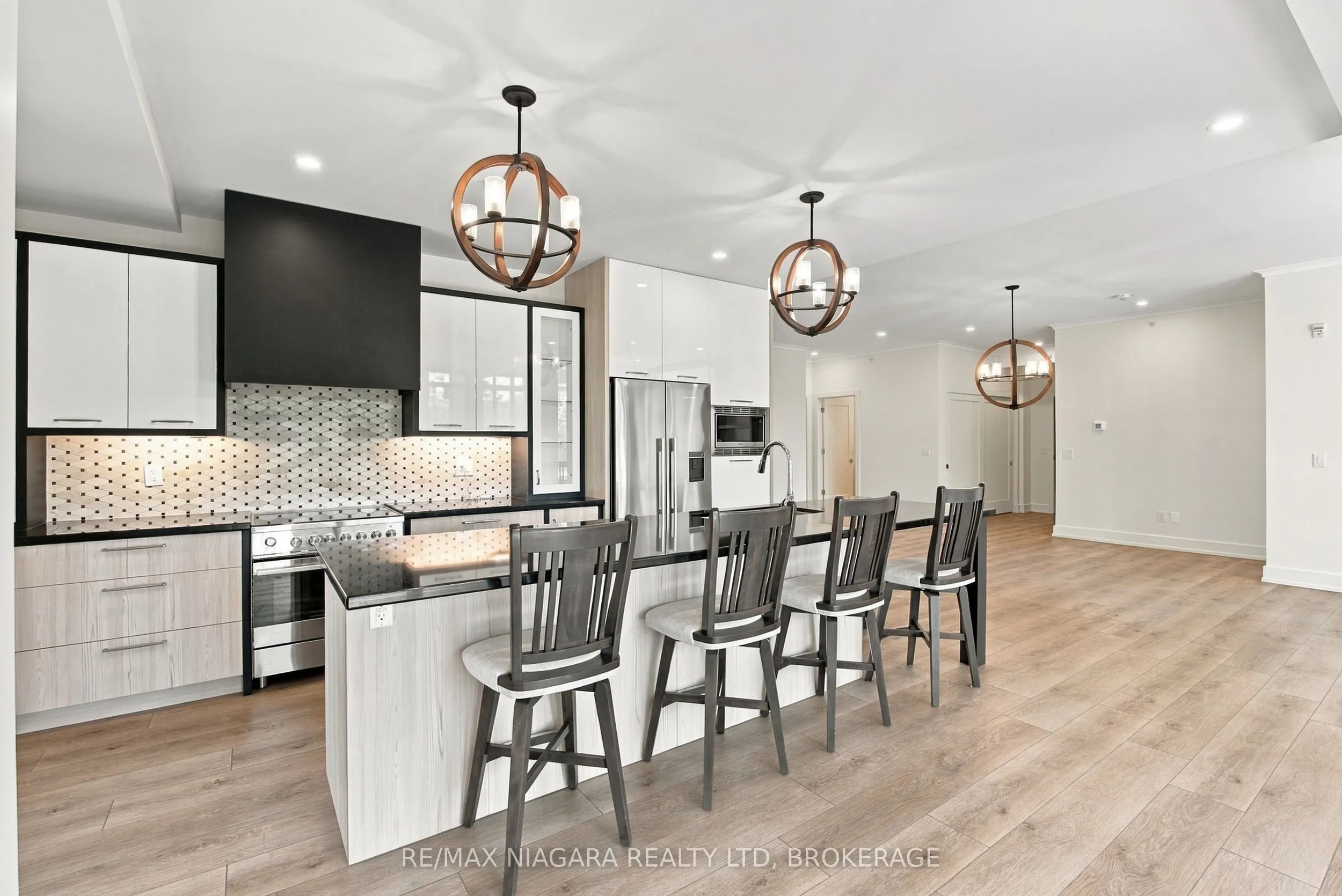 77 Yates Street #201