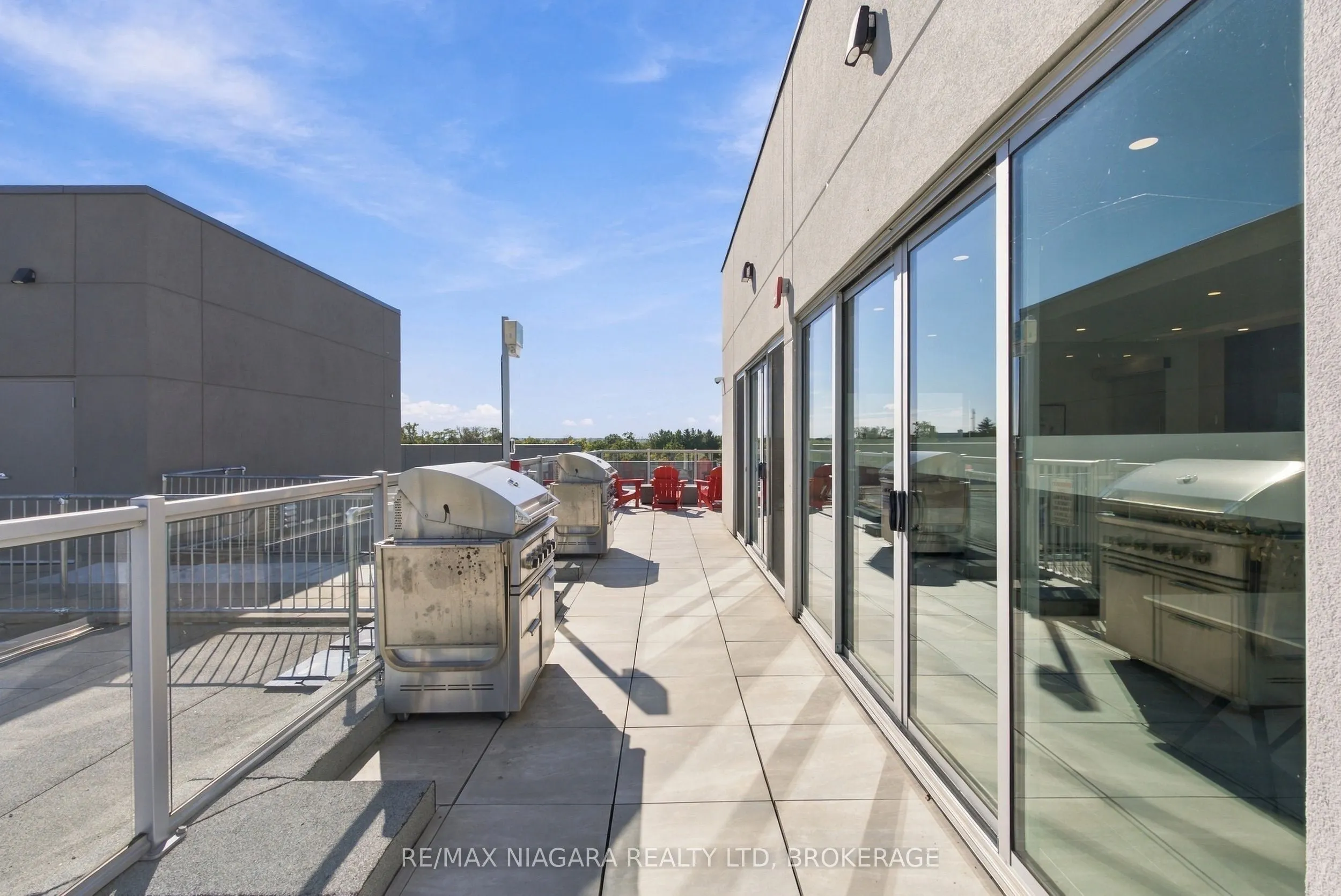 77 Yates Street #201