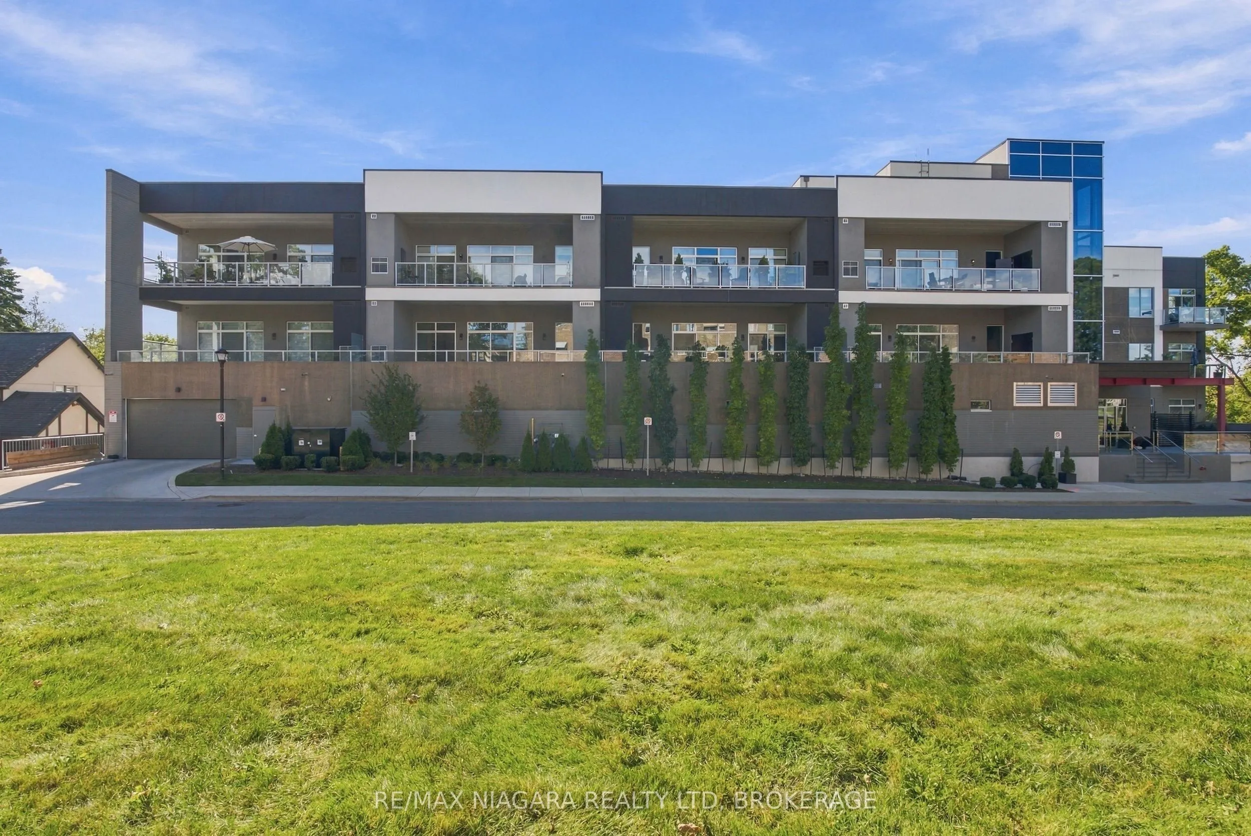 77 Yates Street #201