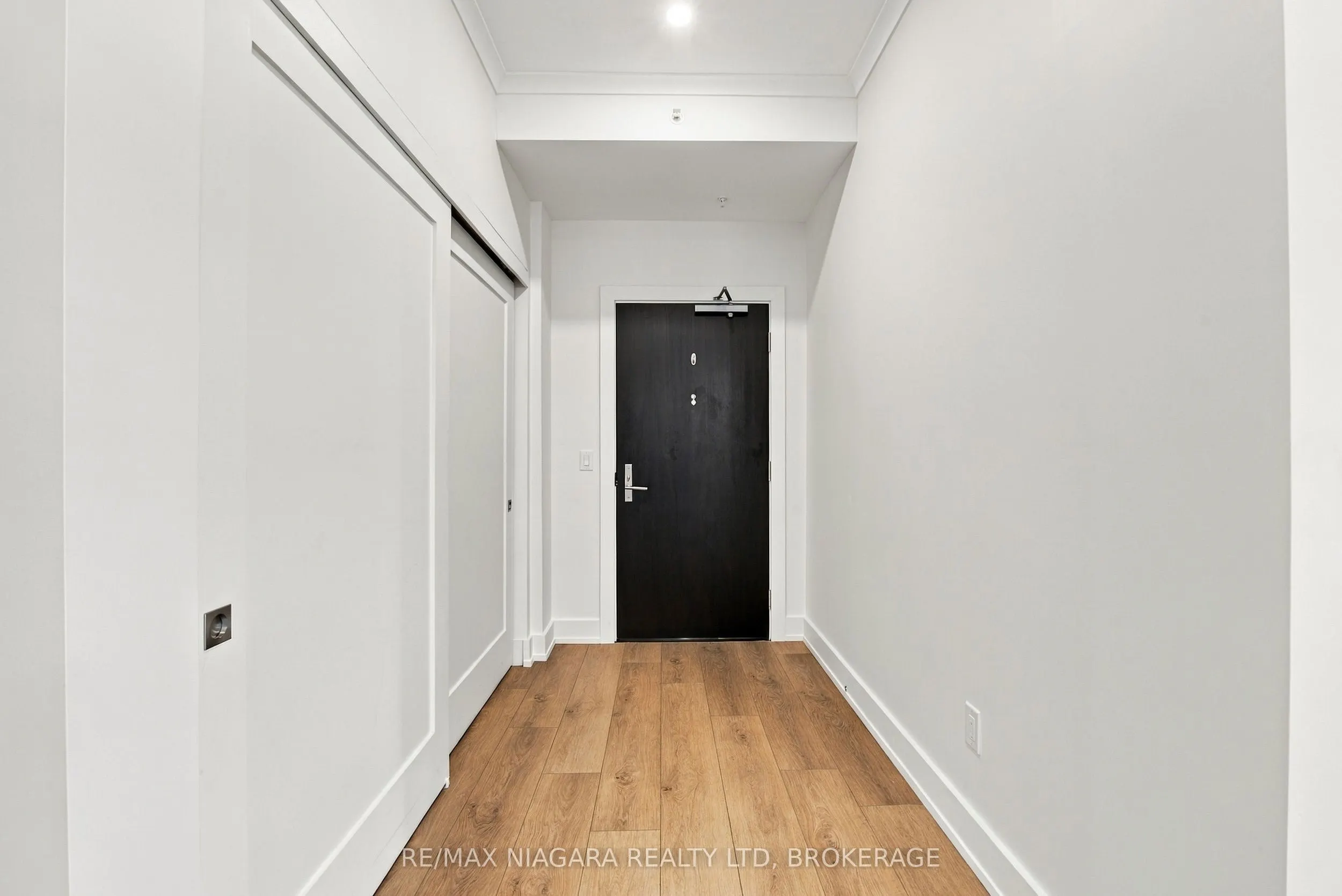 77 Yates Street #201