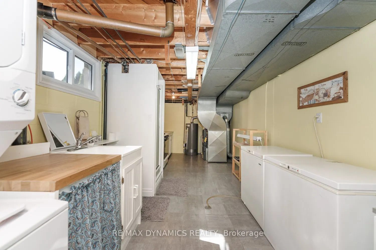 2728 Red Maple Avenue