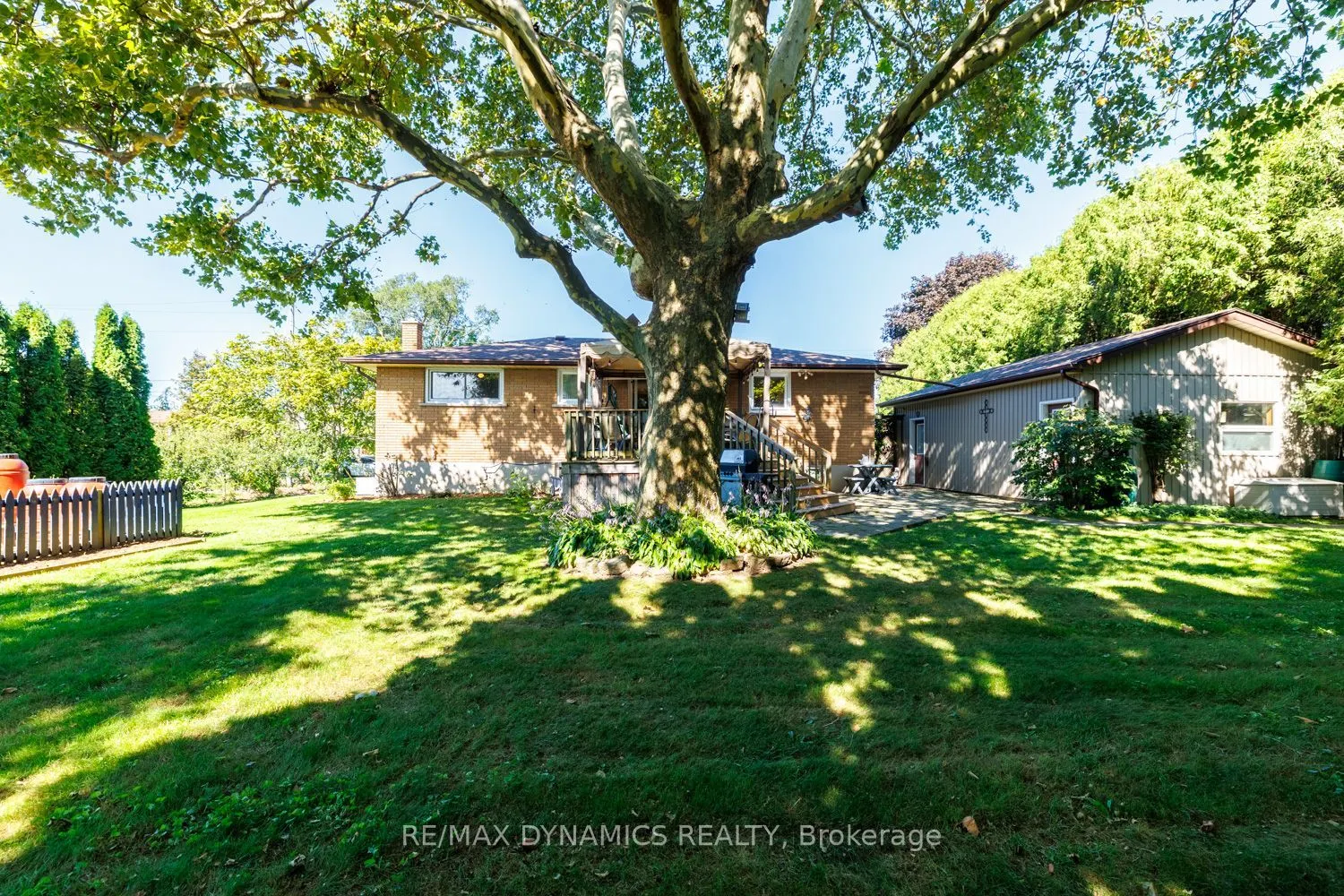 2728 Red Maple Avenue