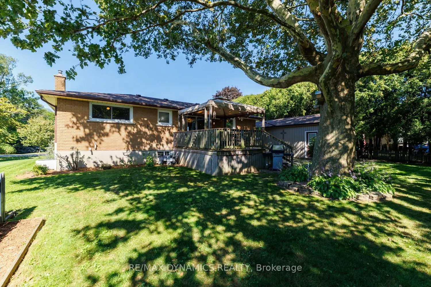 2728 Red Maple Avenue