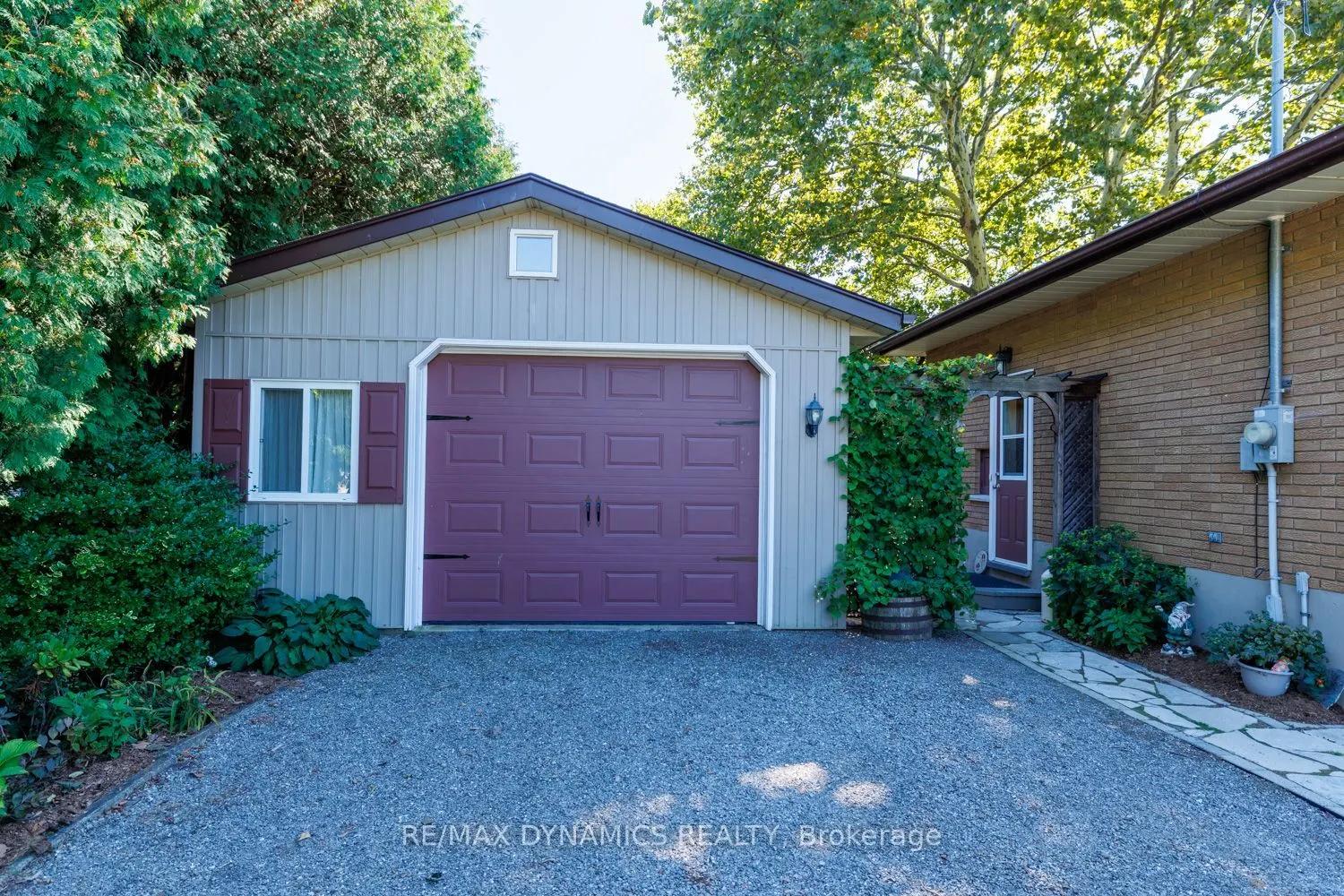 2728 Red Maple Avenue