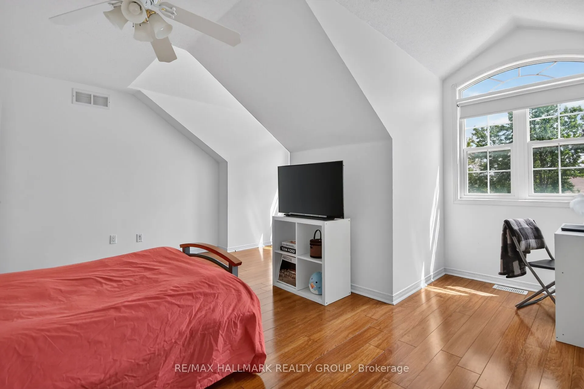 222 Deercroft Avenue