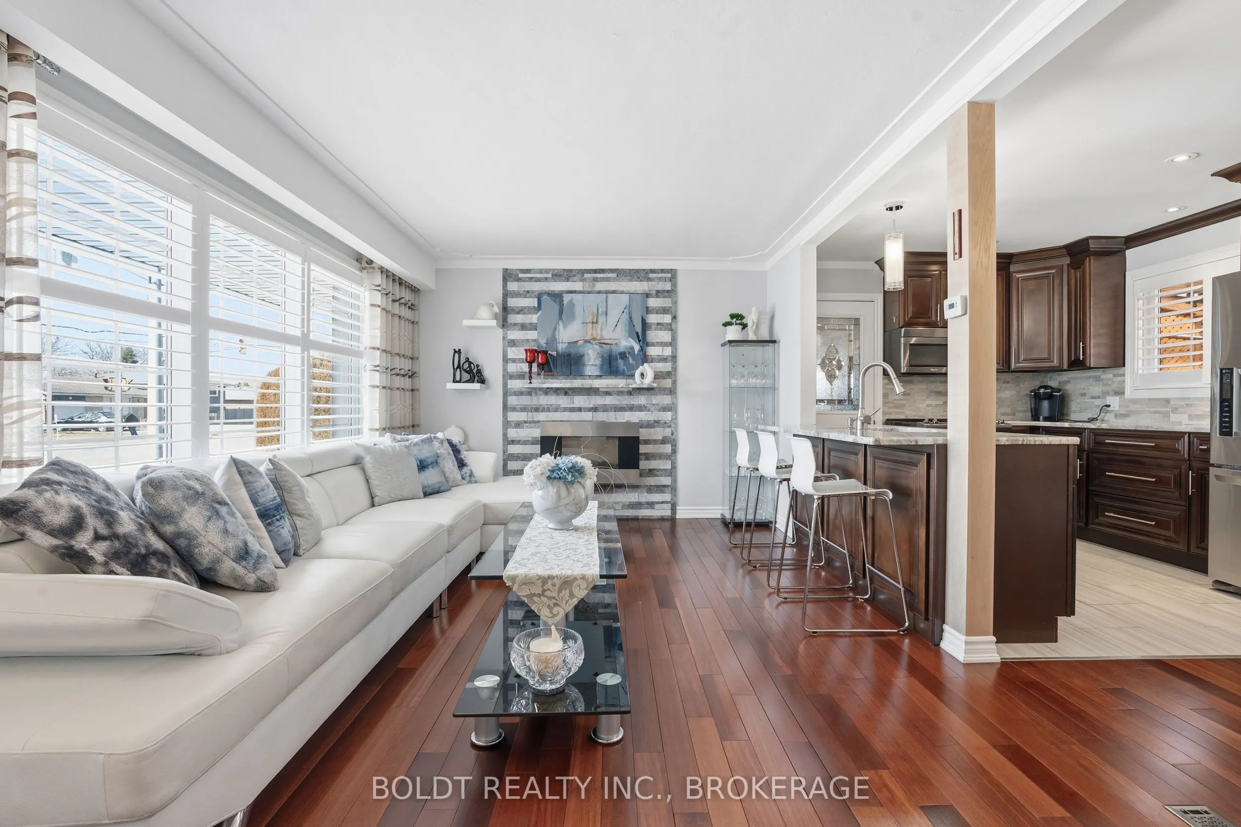 628 Vine Street