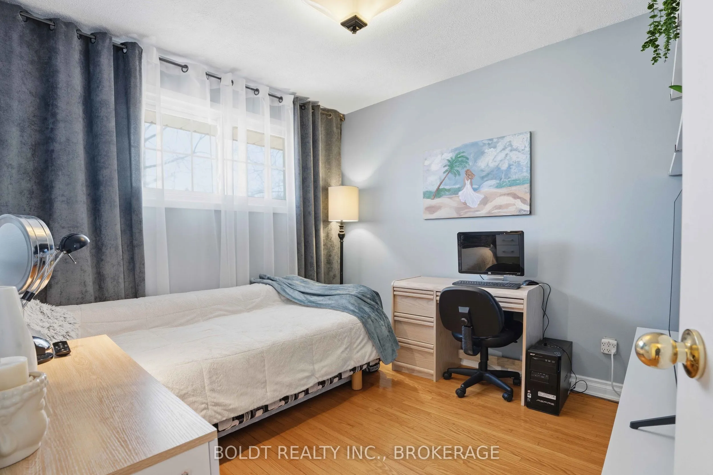 628 Vine Street