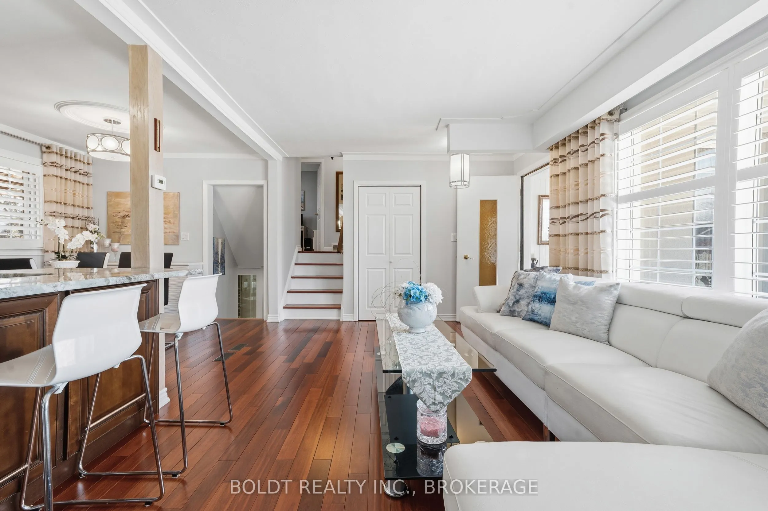 628 Vine Street