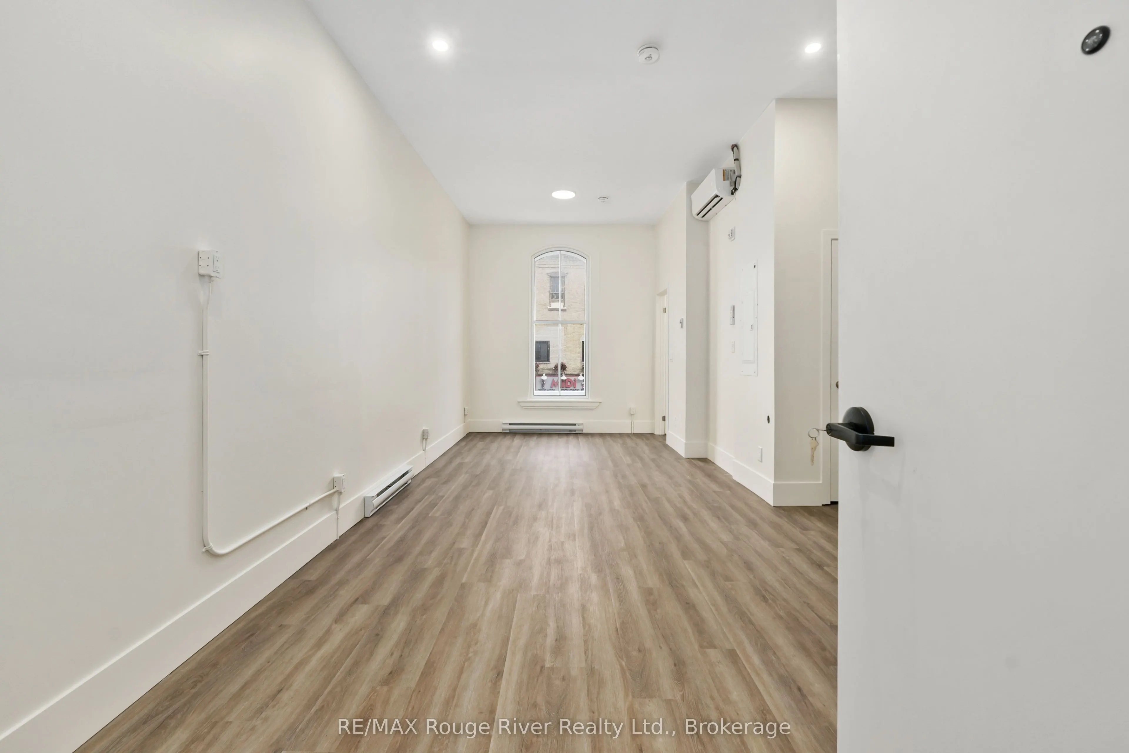 29a King Street W #203