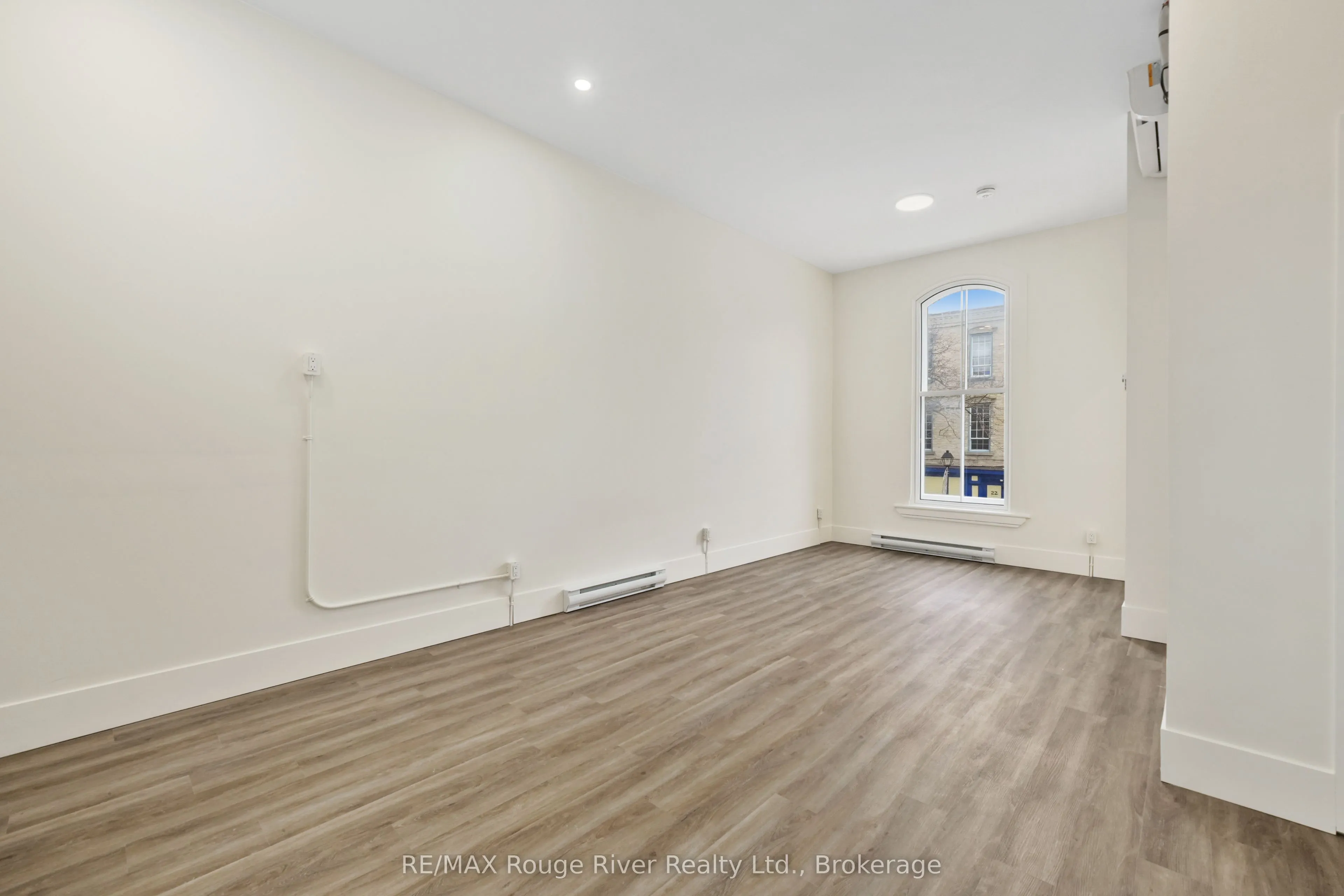 29a King Street W #203