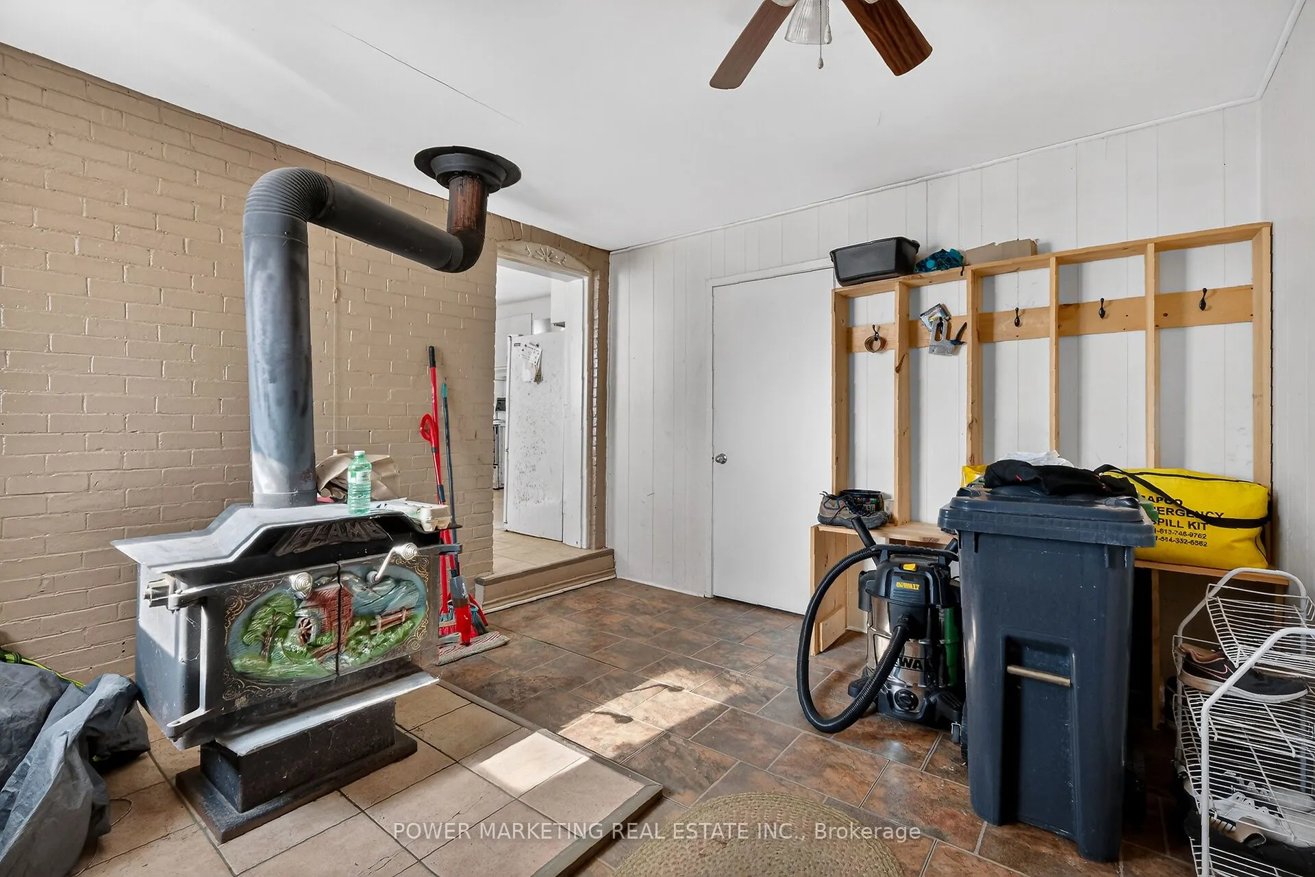 955 ST GUILLAUME Road