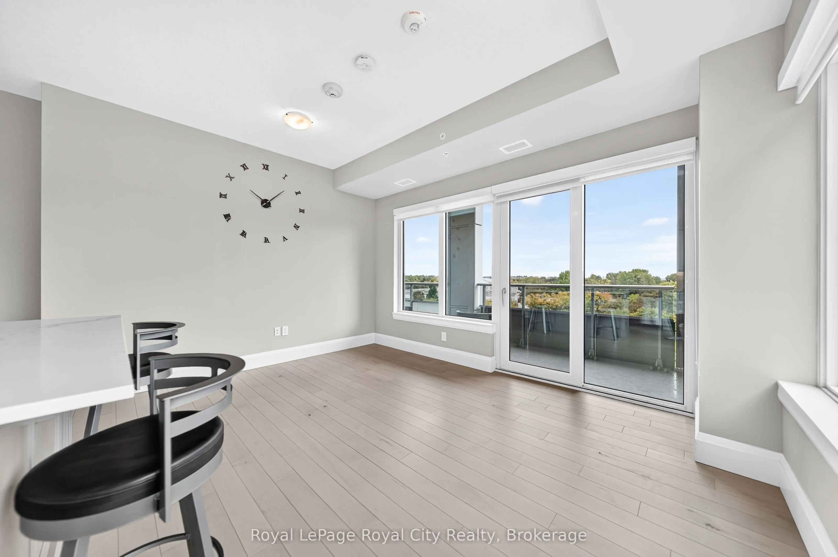 73 Arthur Street S #504