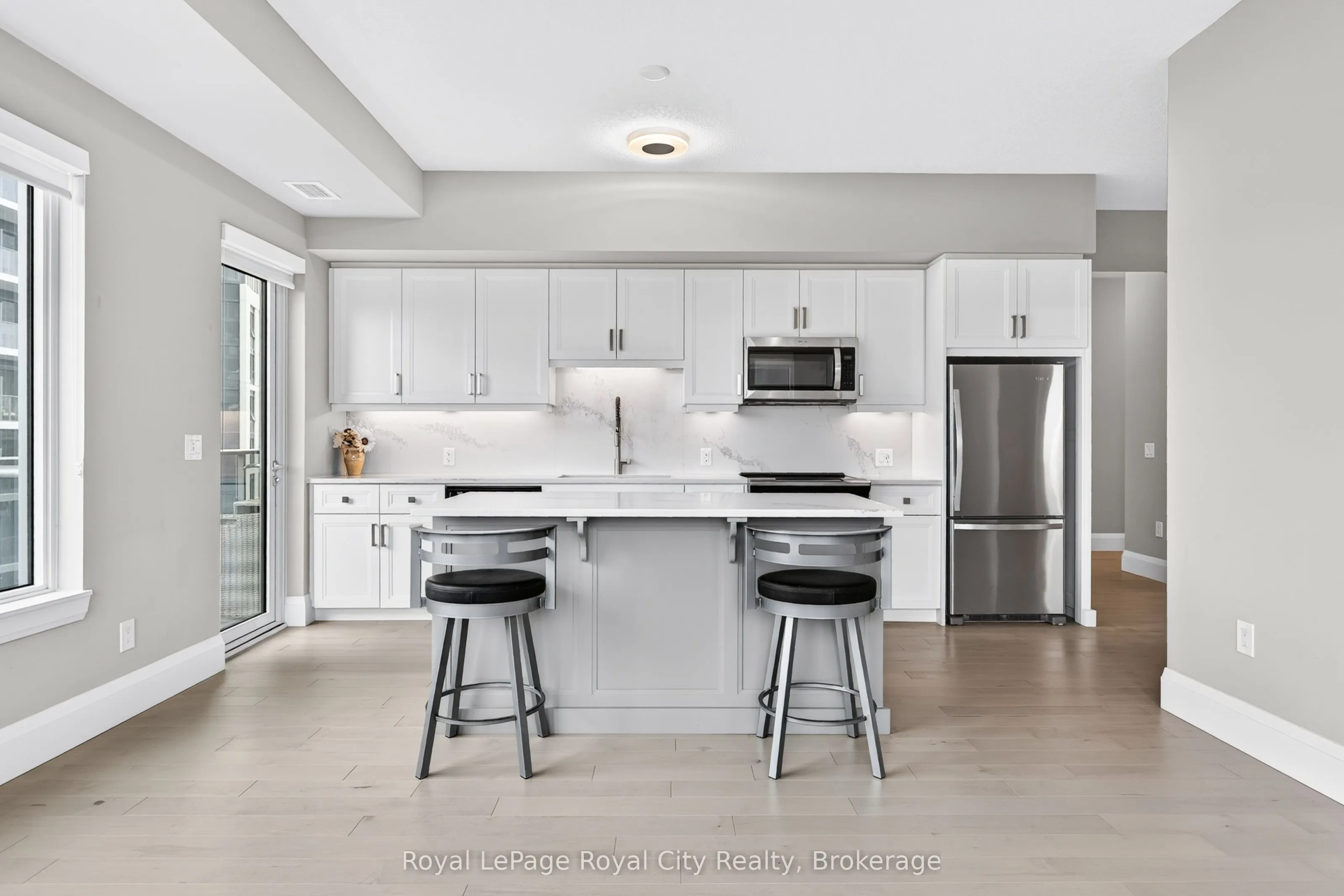 73 Arthur Street S #504