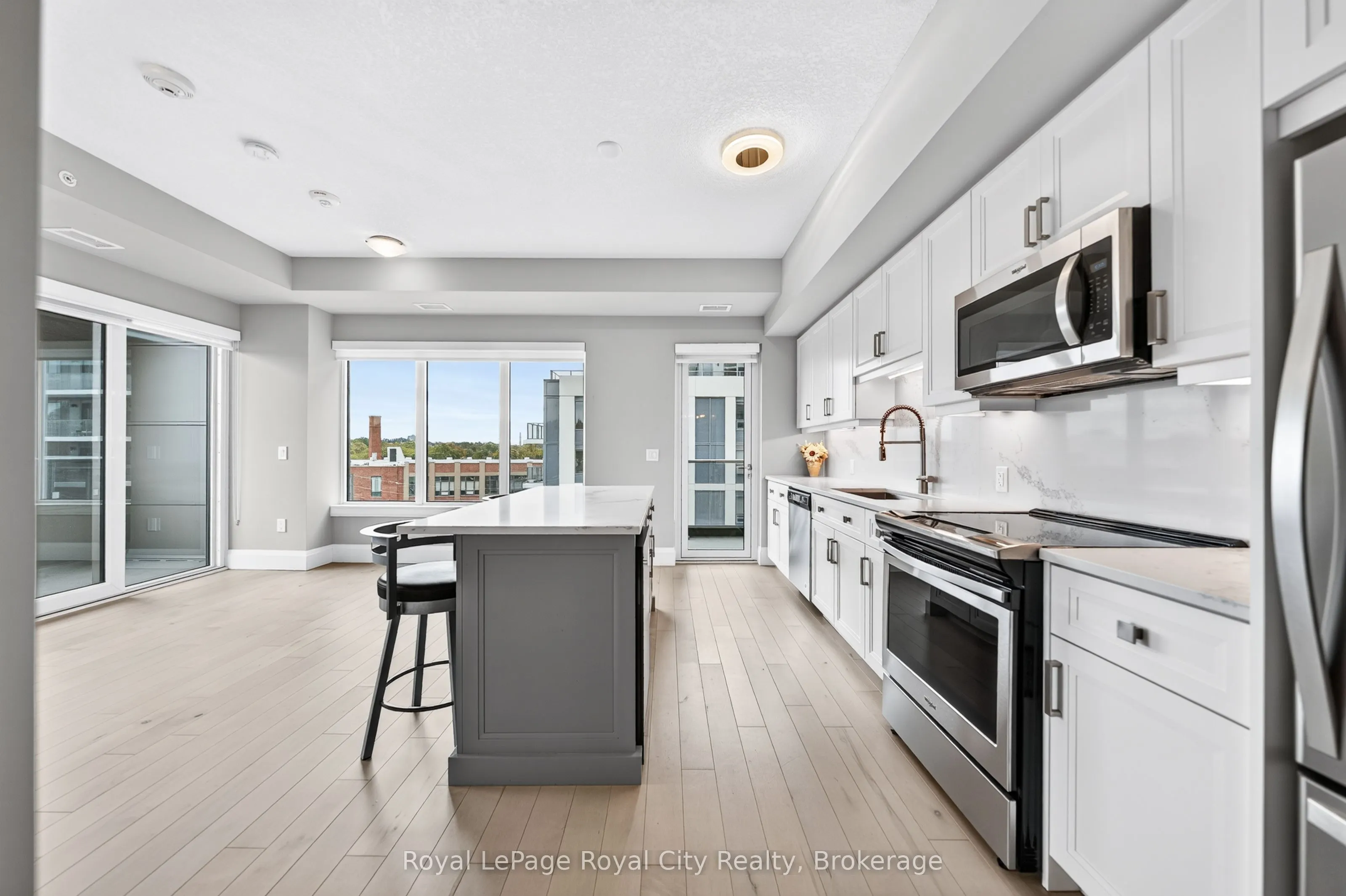 73 Arthur Street S #504