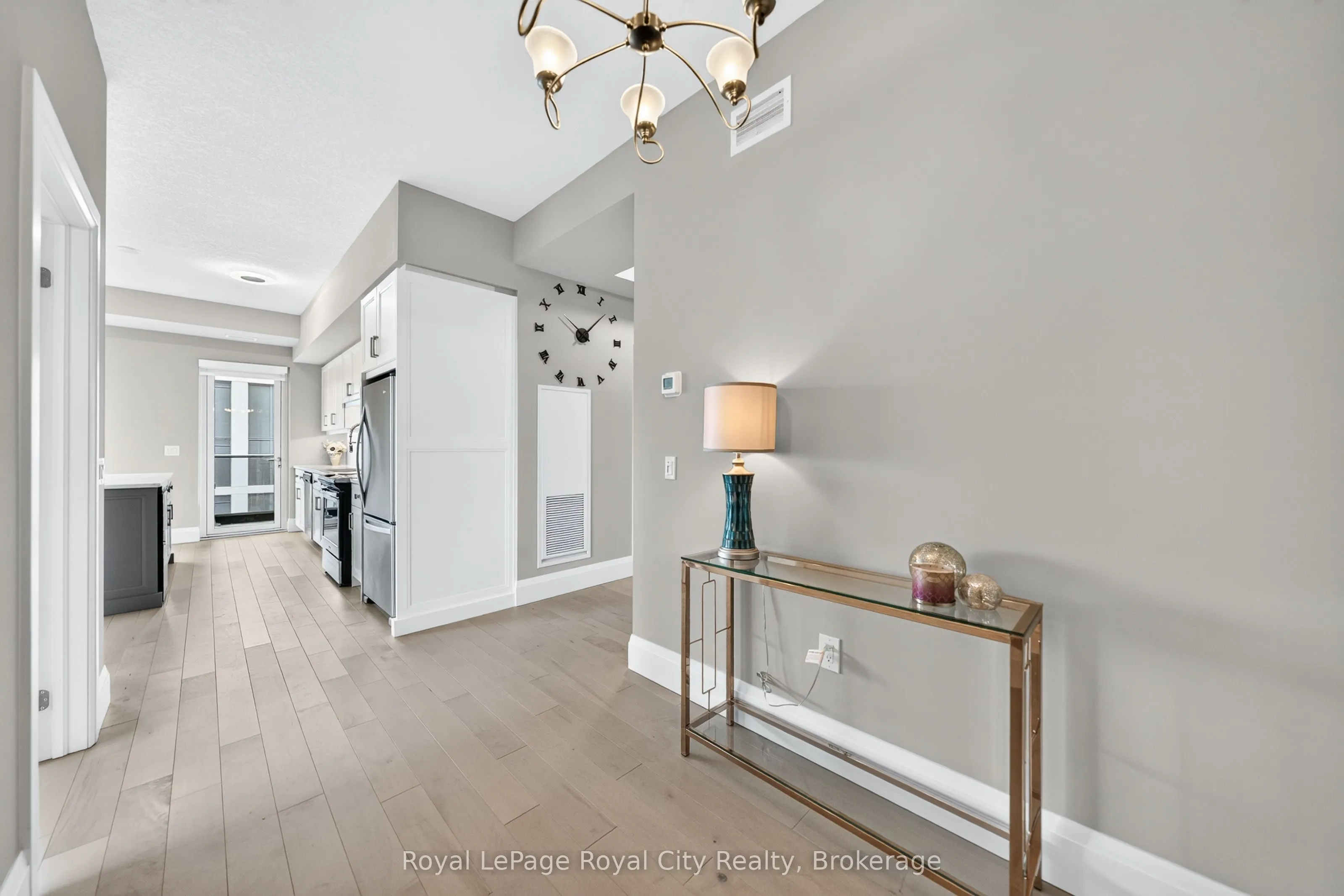73 Arthur Street S #504