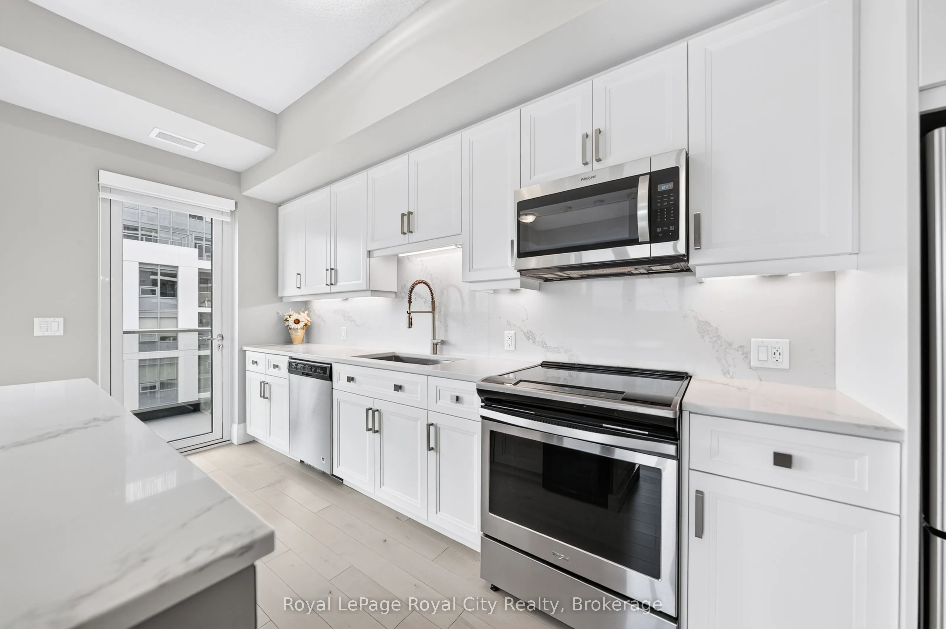 73 Arthur Street S #504