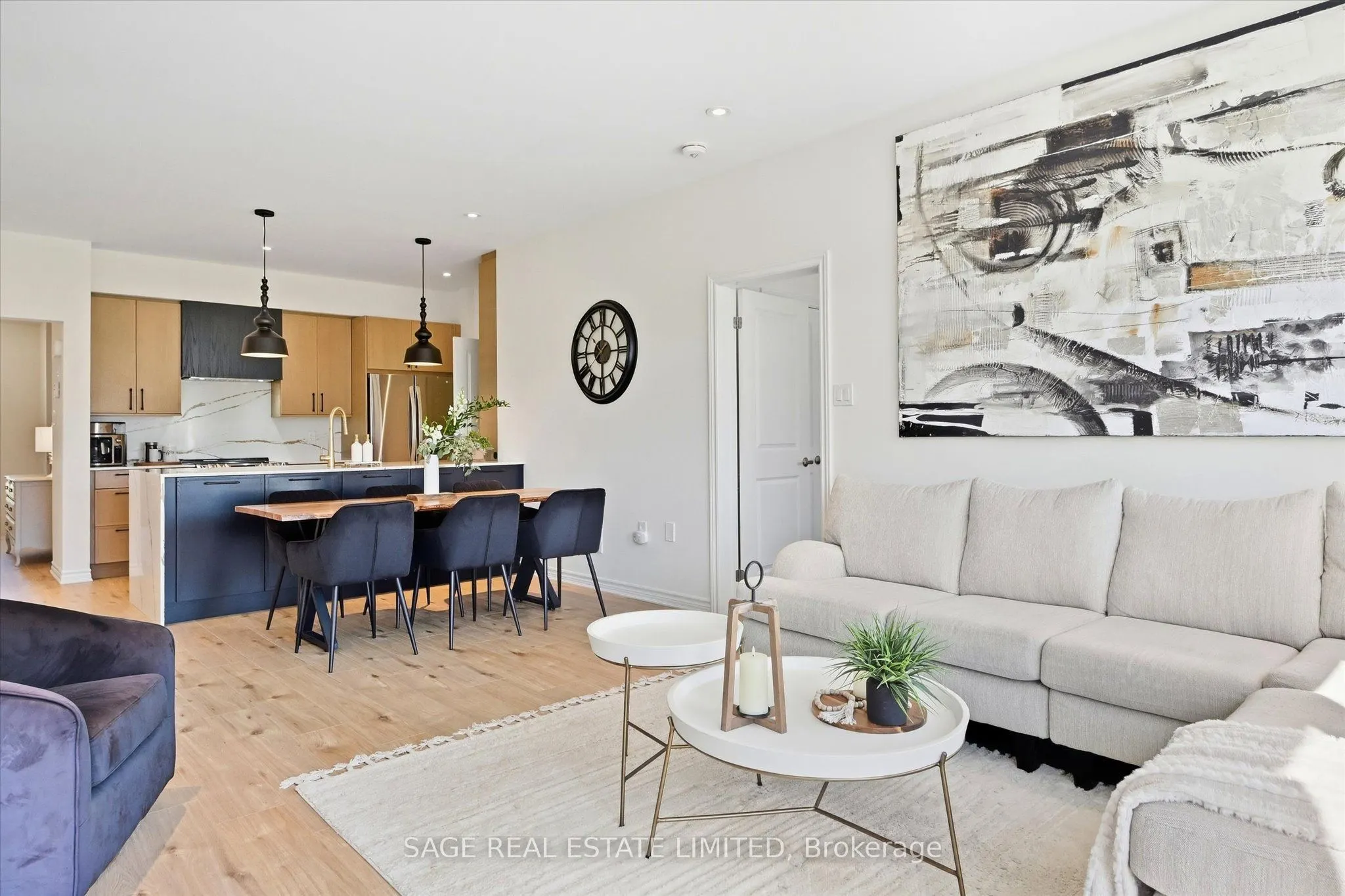 17 Lakewood Crescent #32