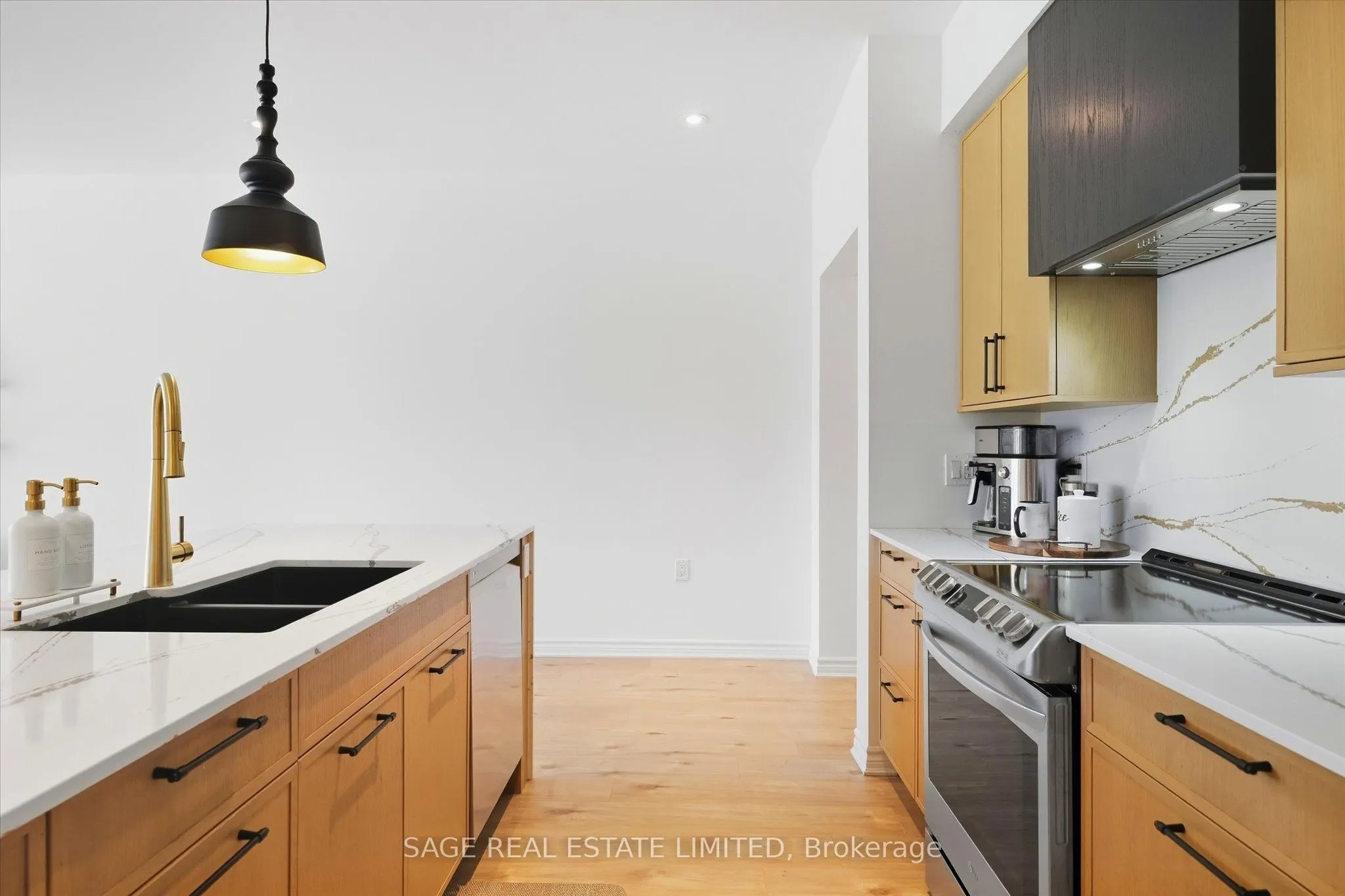 17 Lakewood Crescent #32