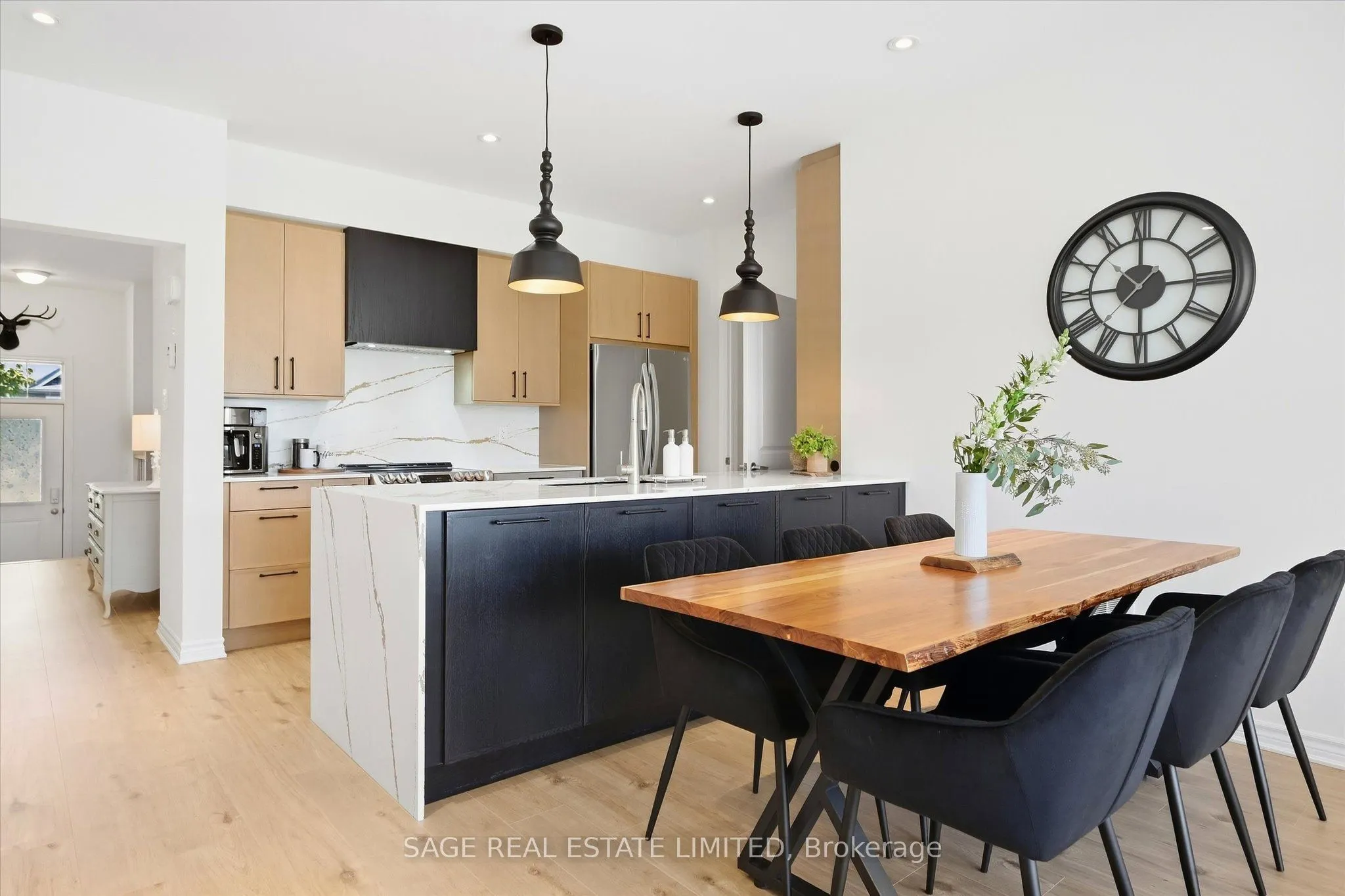 17 Lakewood Crescent #32