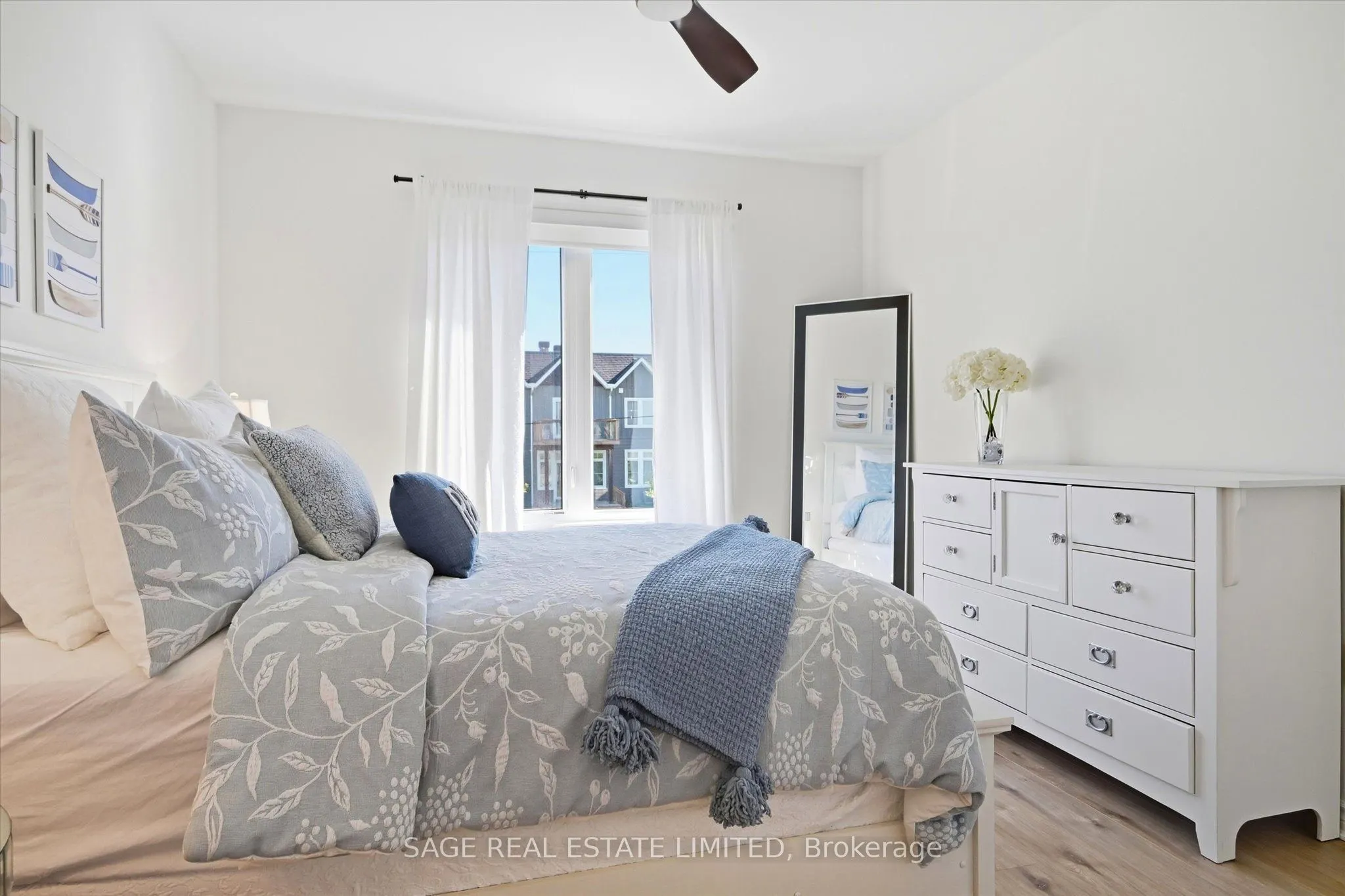 17 Lakewood Crescent #32