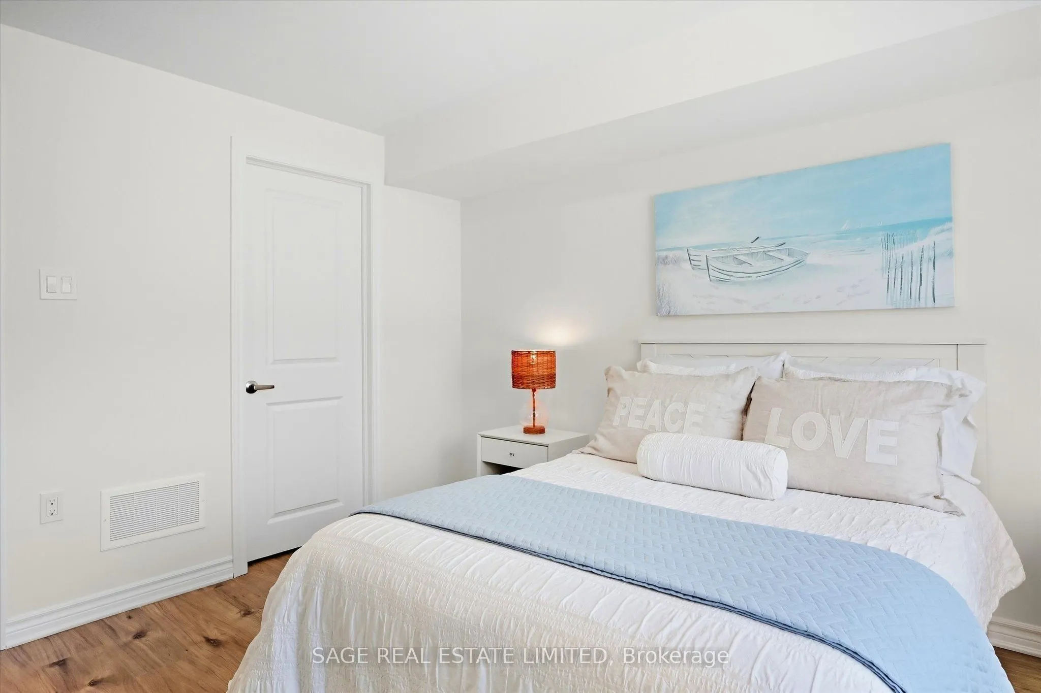 17 Lakewood Crescent #32