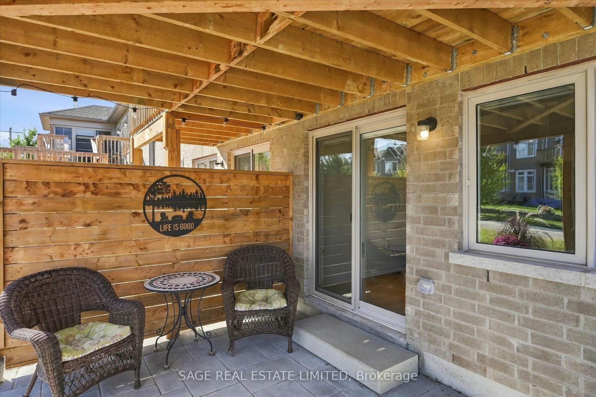 17 Lakewood Crescent #32