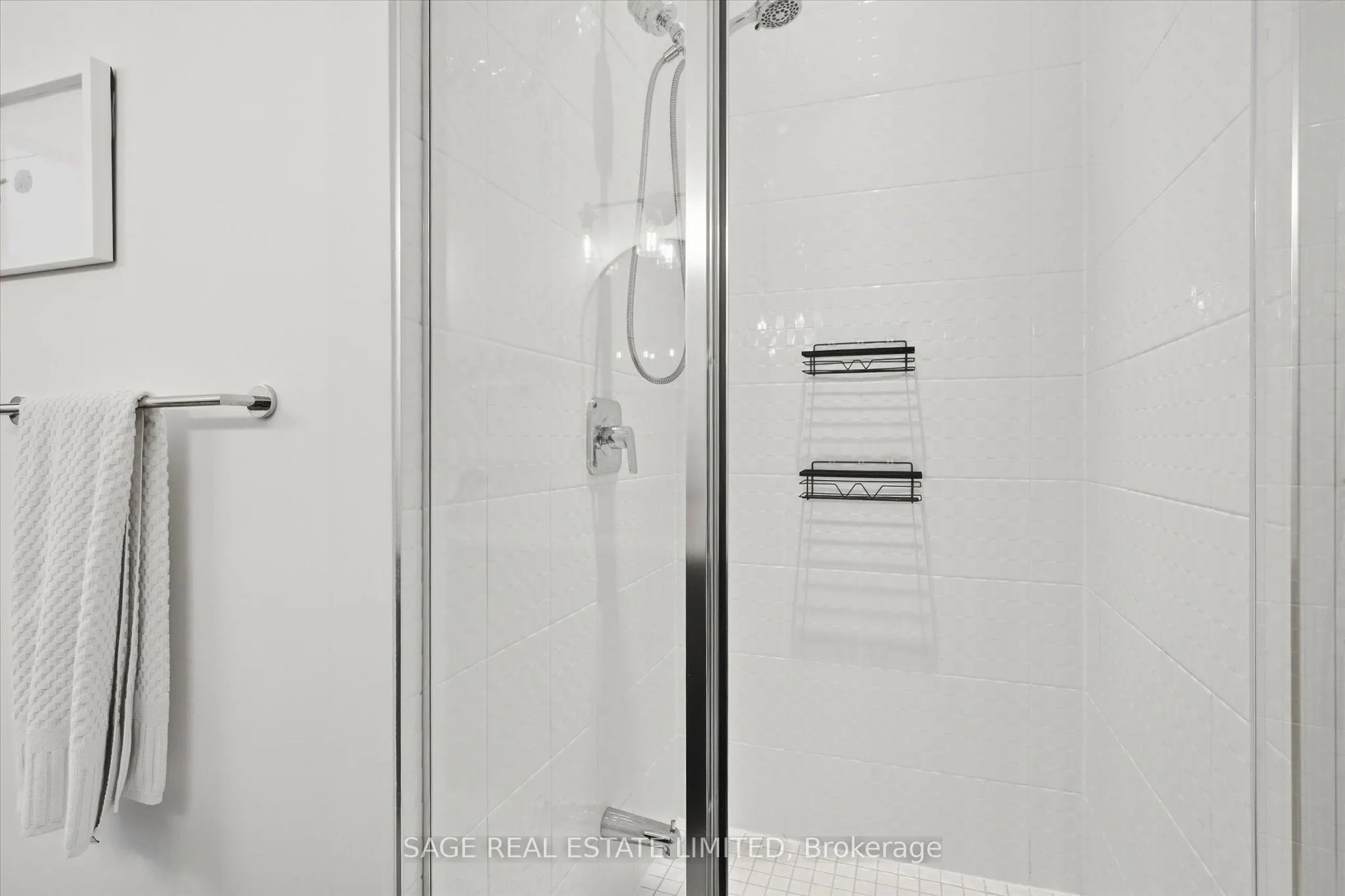 17 Lakewood Crescent #32
