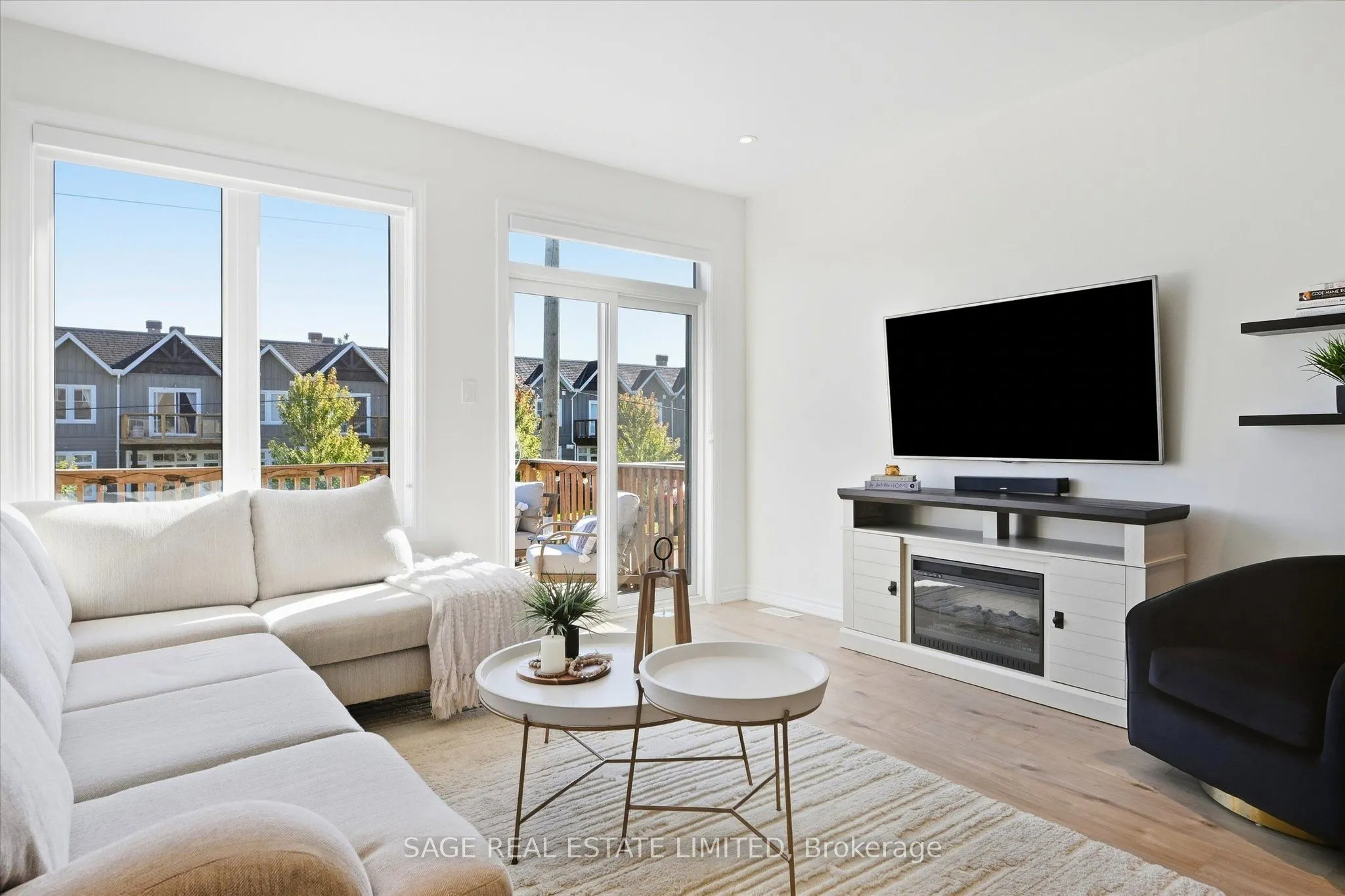 17 Lakewood Crescent #32