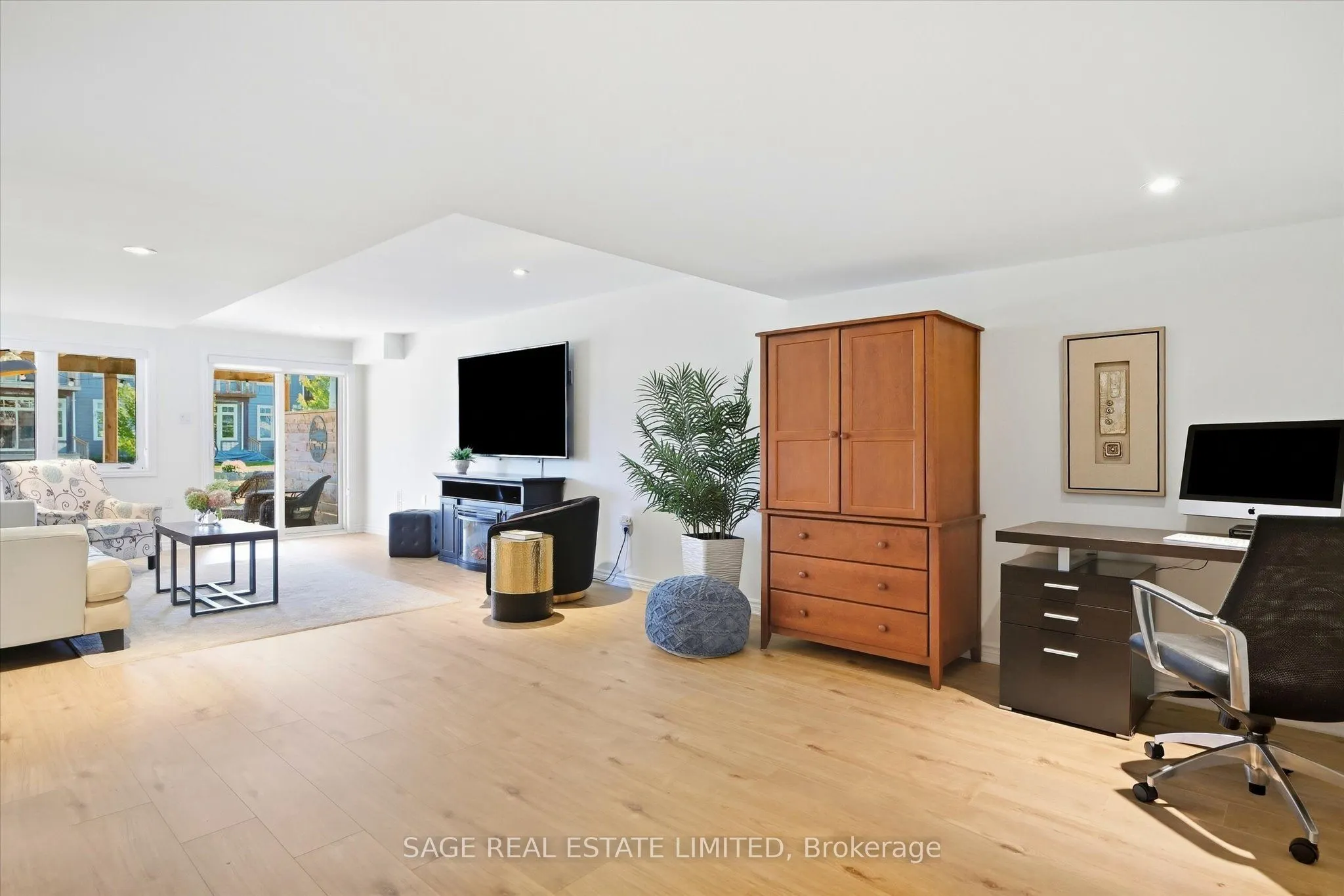 17 Lakewood Crescent #32
