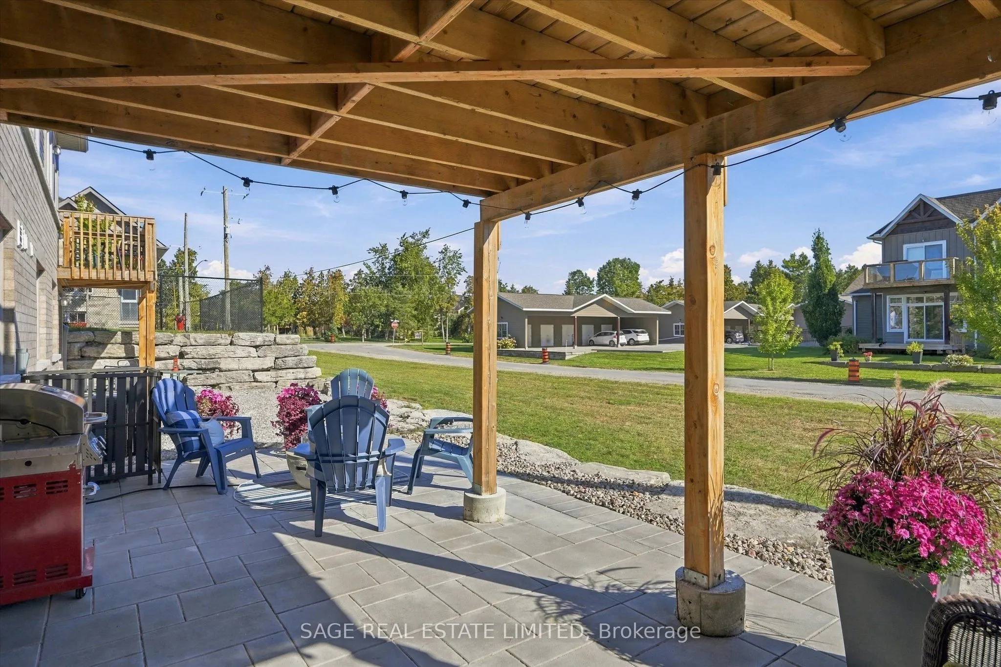 17 Lakewood Crescent #32