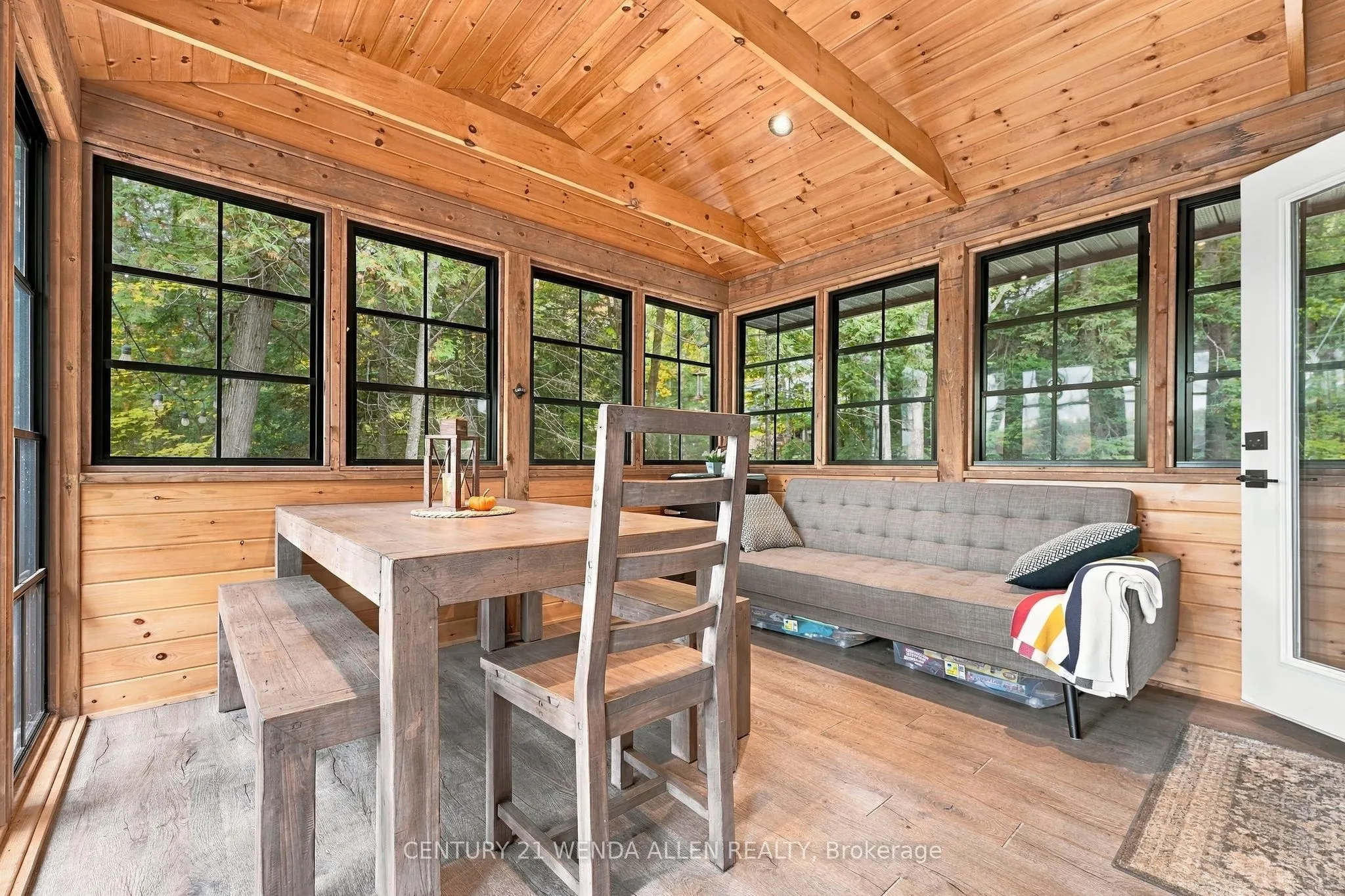 1424 REDKENN Road