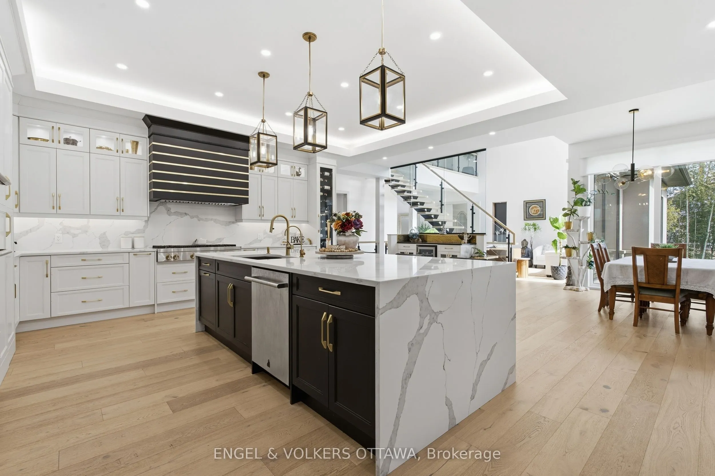 1057 Green Jacket Crescent