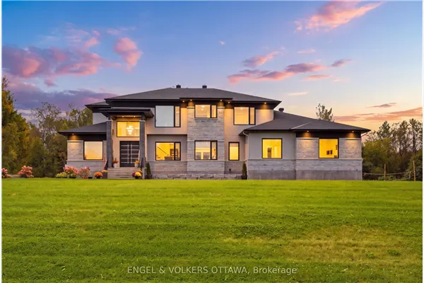 1057 Green Jacket Crescent