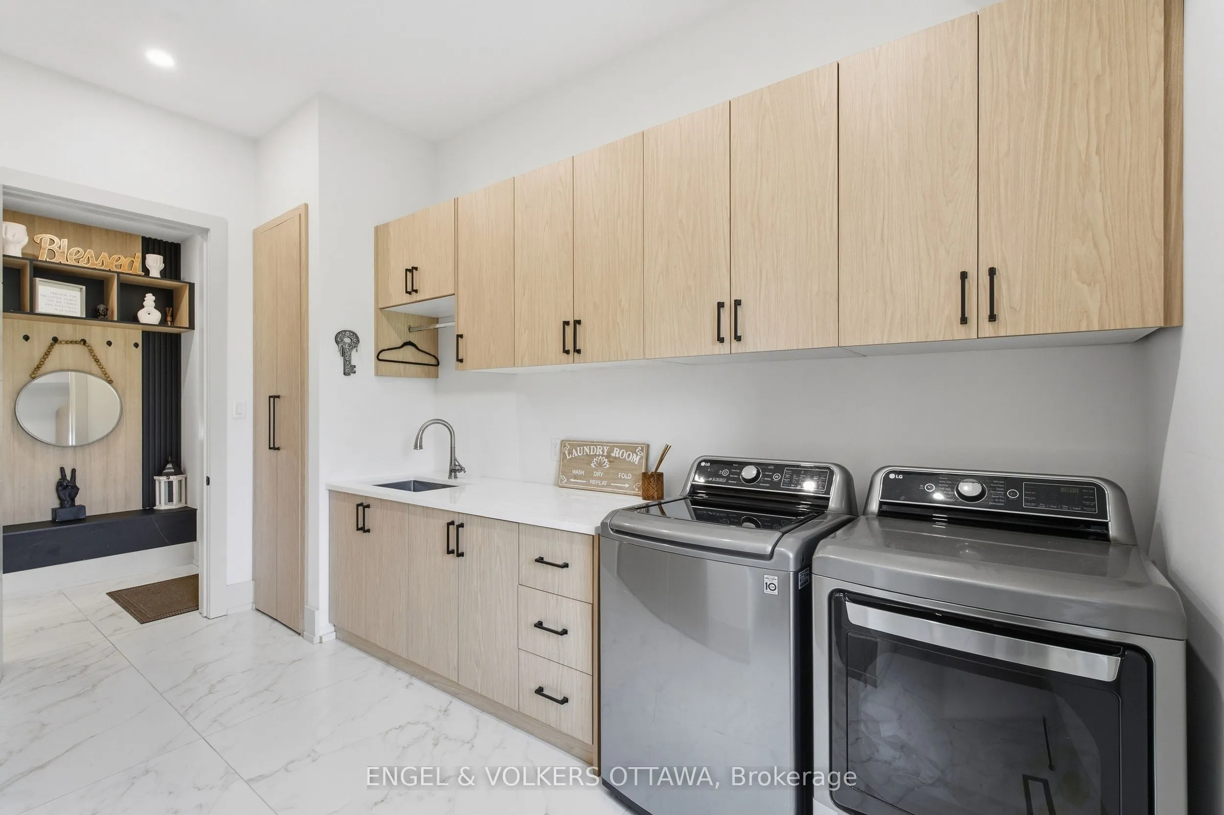 1057 Green Jacket Crescent