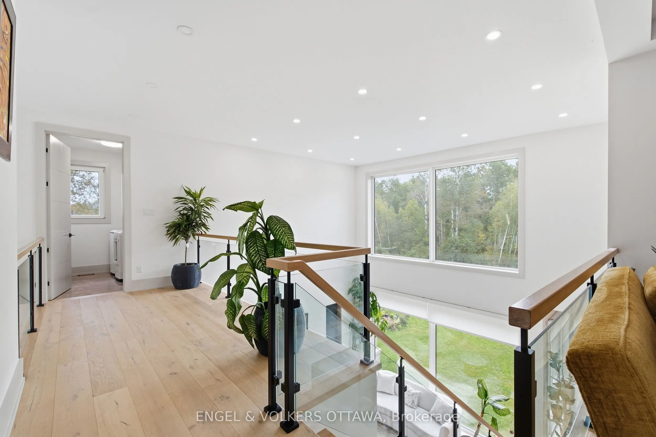 1057 Green Jacket Crescent