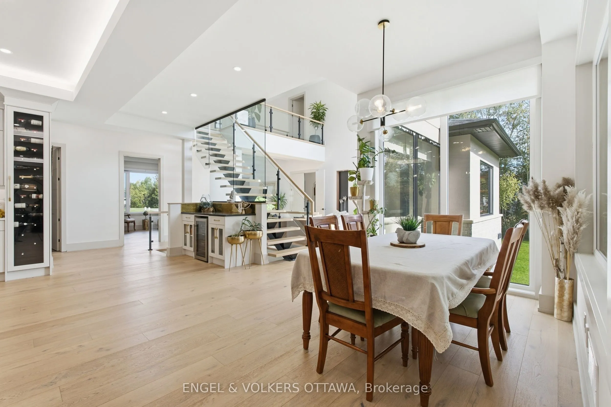 1057 Green Jacket Crescent