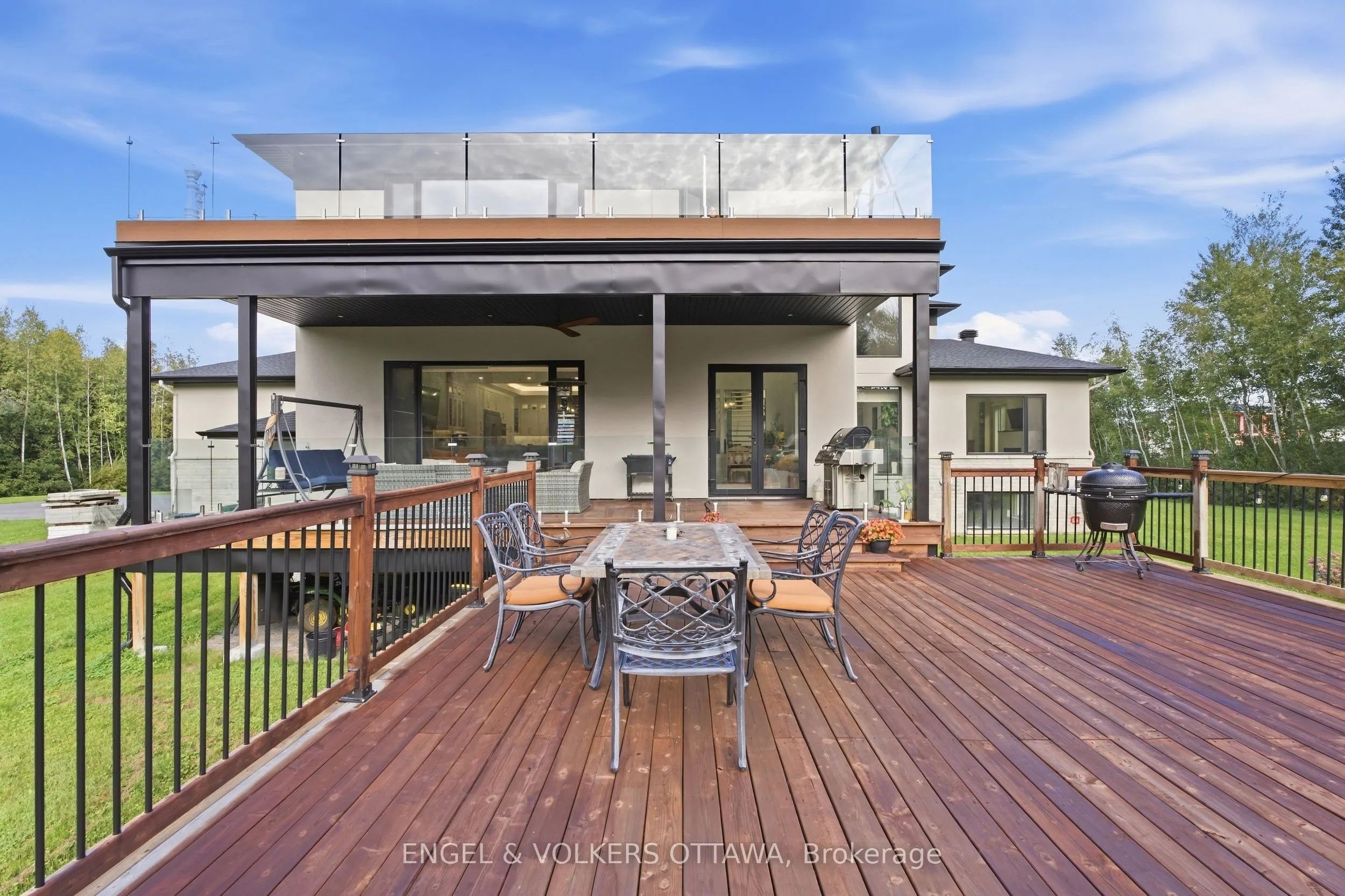 1057 Green Jacket Crescent