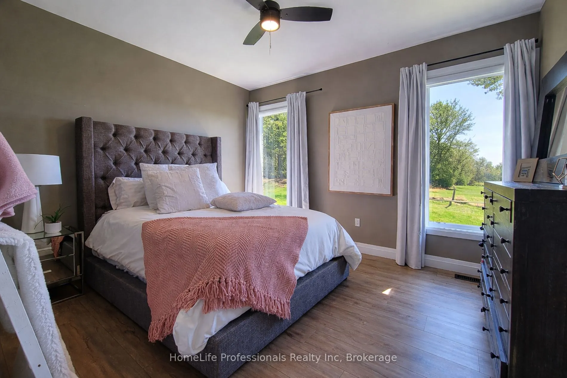 1266 Colborne Street W