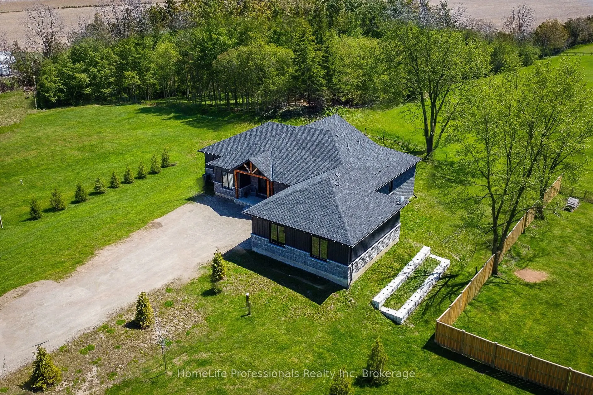 1266 Colborne Street W