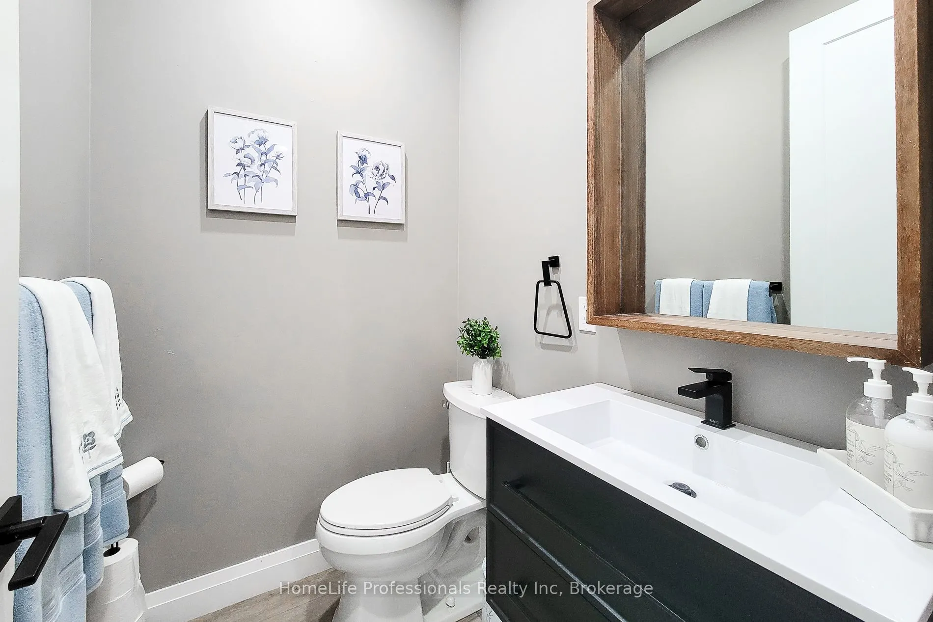 1266 Colborne Street W