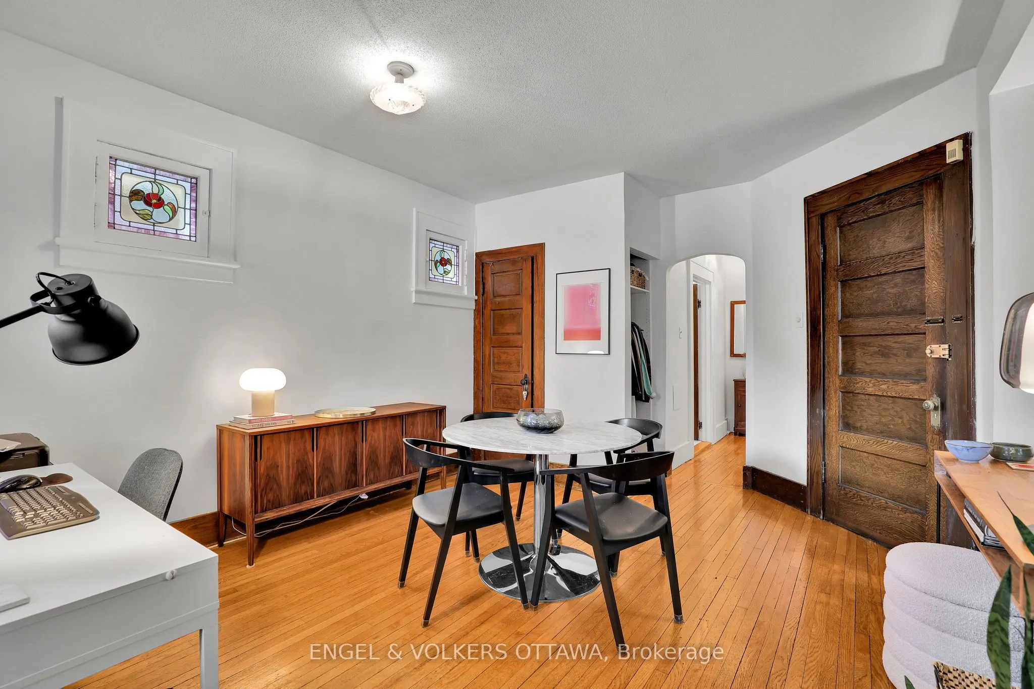 5 Woodlawn Avenue