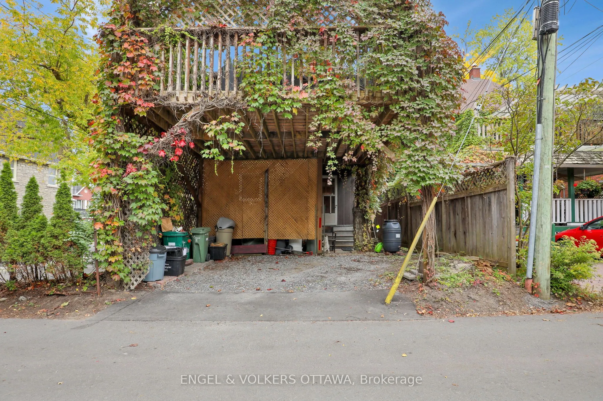 5 Woodlawn Avenue