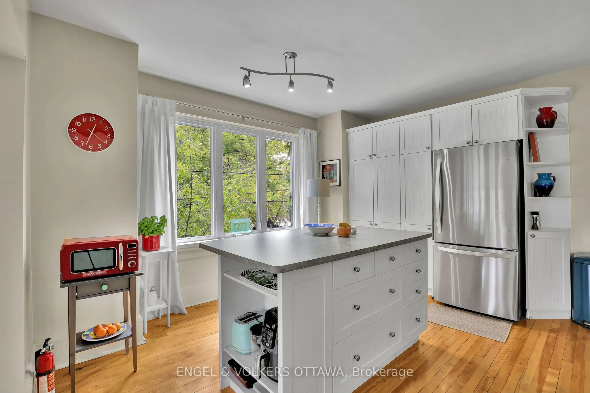 5 Woodlawn Avenue