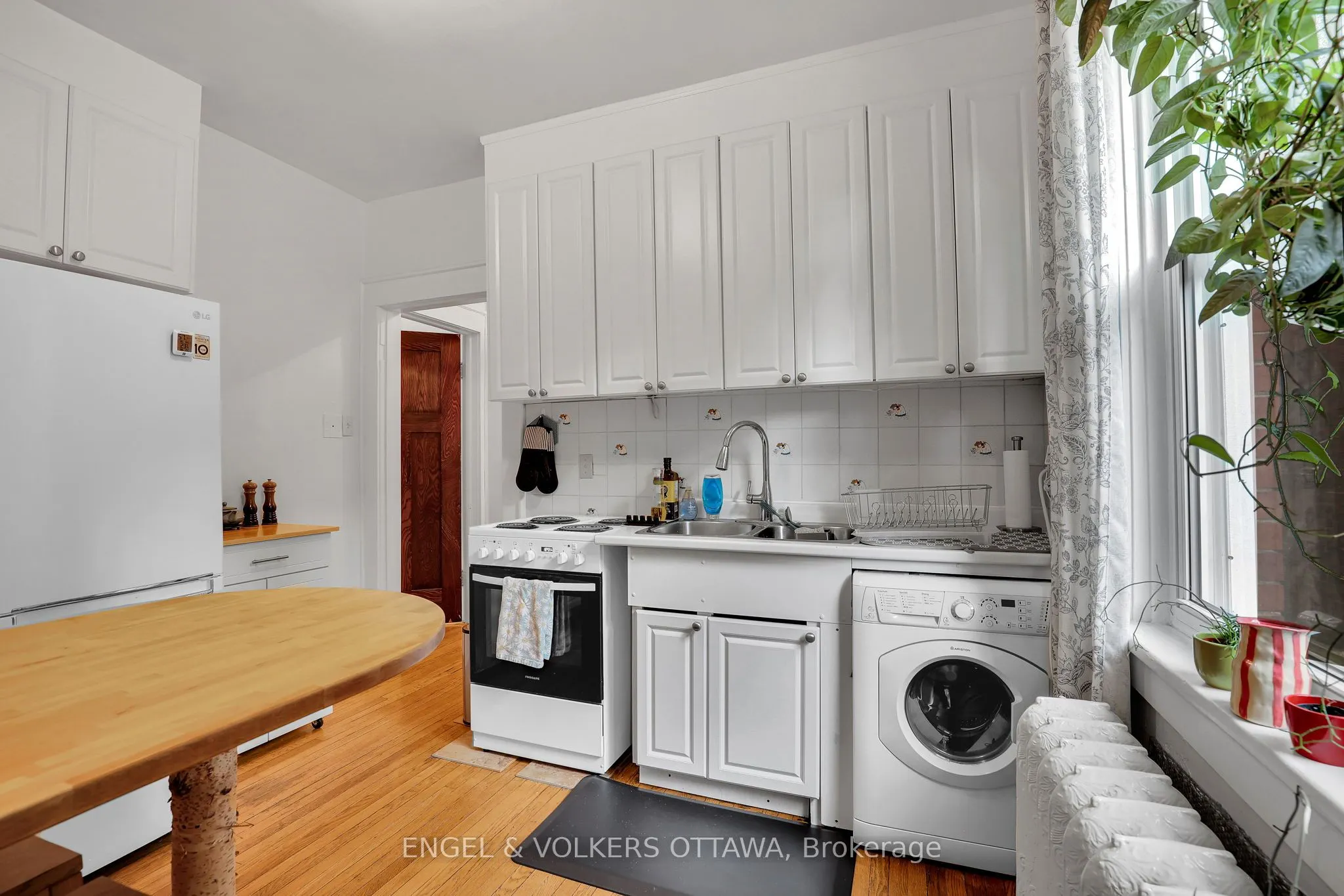 5 Woodlawn Avenue