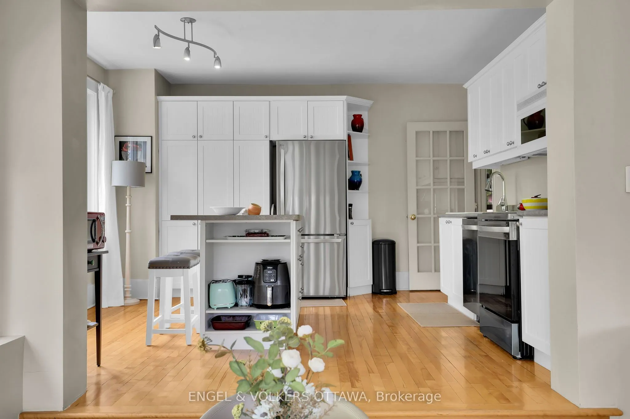 5 Woodlawn Avenue