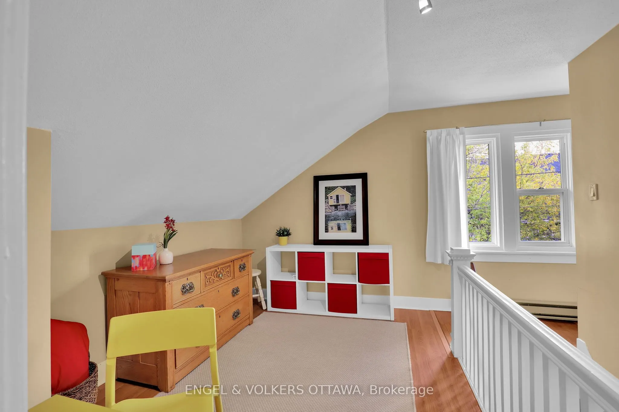 5 Woodlawn Avenue