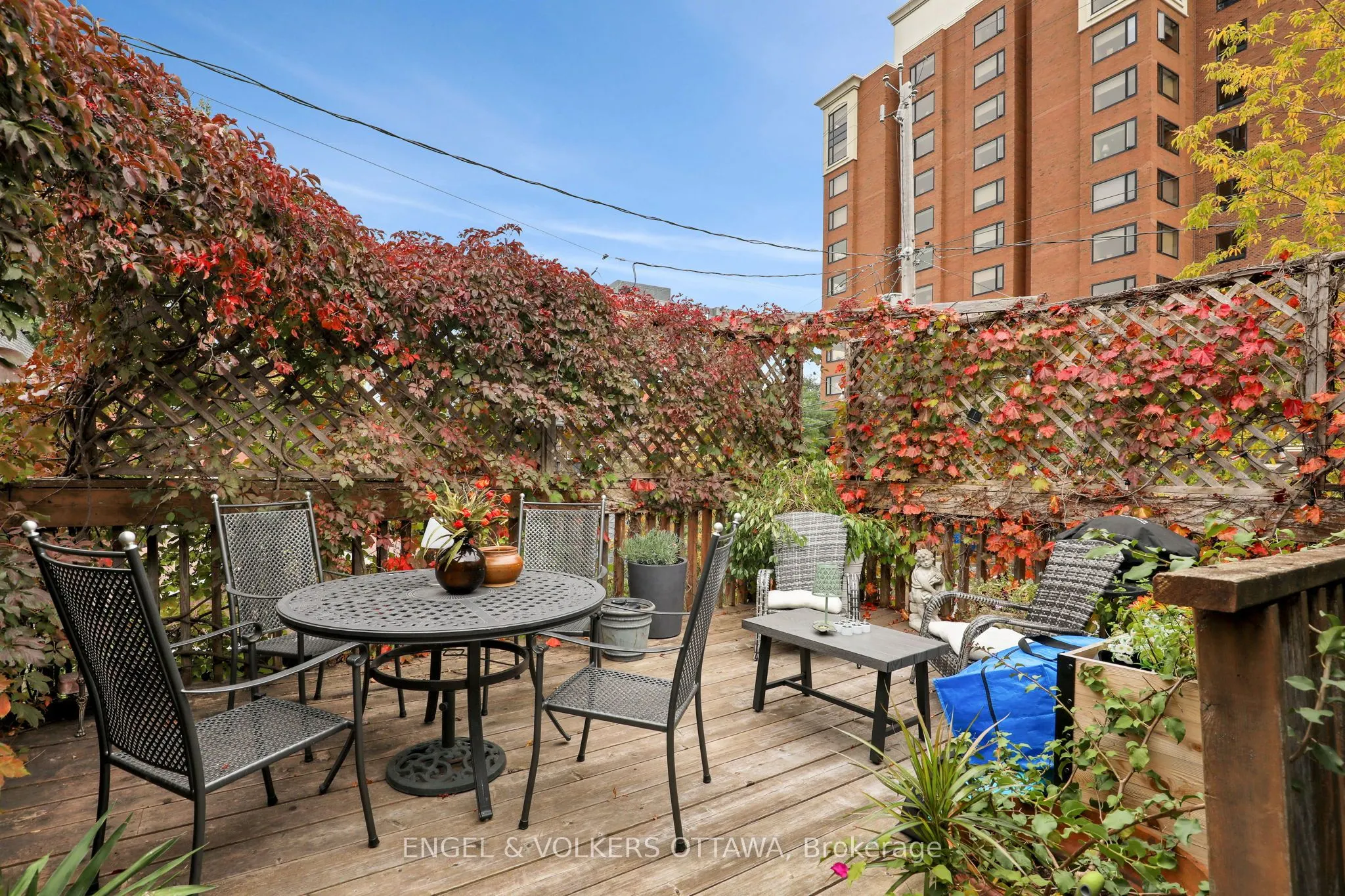 5 Woodlawn Avenue