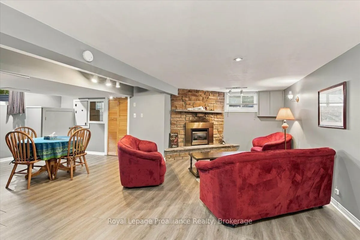 91 Chatterton Valley Crescent