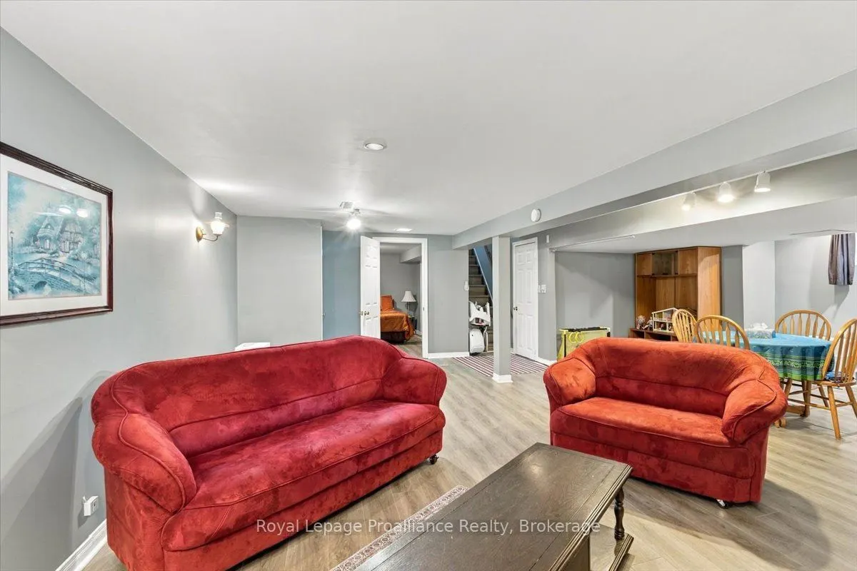 91 Chatterton Valley Crescent